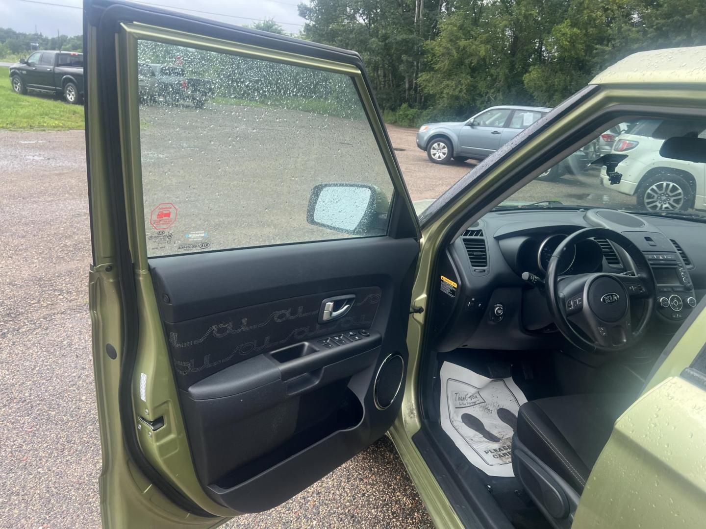 2013 Kia Soul ! (KNDJT2A63D7) with an 2.0L L4 DOHC 16V engine, located at 17255 hwy 65 NE, Ham Lake, MN, 55304, 0.000000, 0.000000 - Photo#8