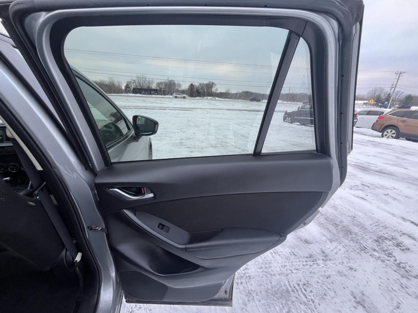 2014 Mazda CX-5 Touring AWD (JM3KE4CY2E0) with an 2.5L L4 DOHC 16V engine, 6-Speed Automatic transmission, located at 17255 hwy 65 NE, Ham Lake, MN, 55304, 0.000000, 0.000000 - Photo#14