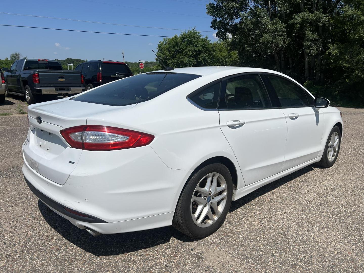 2014 Ford Fusion SE (3FA6P0H71ER) with an 2.5L L4 DOHC 16V engine, located at 17255 hwy 65 NE, Ham Lake, MN, 55304, 0.000000, 0.000000 - Photo#4