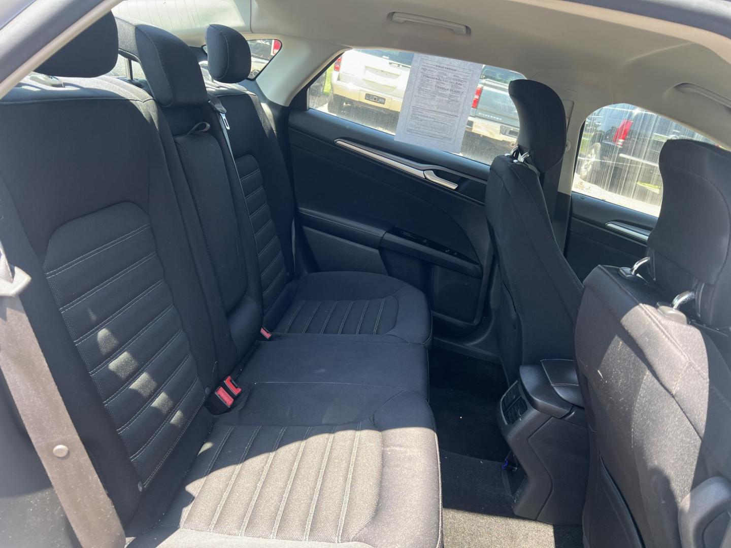 2014 Ford Fusion SE (3FA6P0H71ER) with an 2.5L L4 DOHC 16V engine, located at 17255 hwy 65 NE, Ham Lake, MN, 55304, 0.000000, 0.000000 - Photo#13