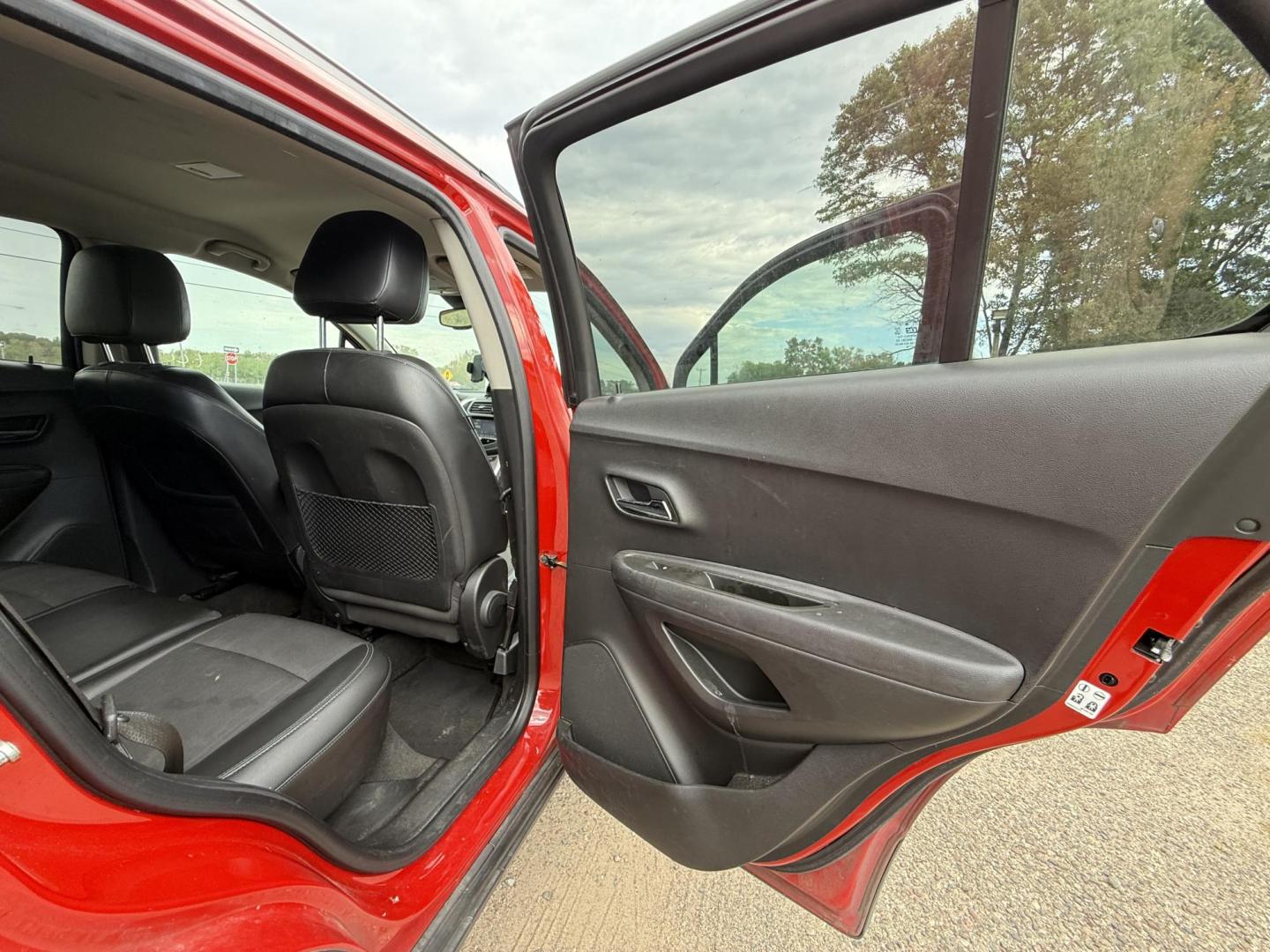 2016 Chevrolet Trax LT AWD (KL7CJPSB5GB) with an 1.4L L4 DOHC 16V engine, 6A transmission, located at 17255 hwy 65 NE, Ham Lake, MN, 55304, 0.000000, 0.000000 - Photo#12