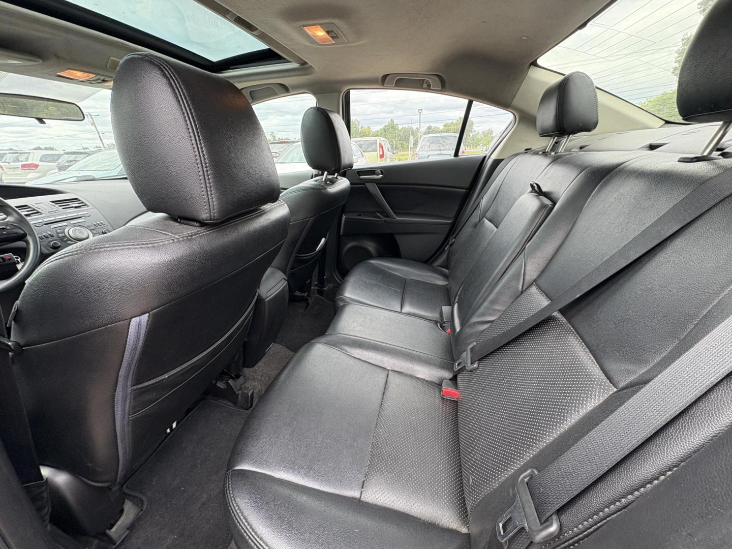 2011 Mazda MAZDA3 i Touring 4-Door (JM1BL1VF5B1) with an 2.0L L4 DOHC 16V engine, located at 17255 hwy 65 NE, Ham Lake, MN, 55304, 0.000000, 0.000000 - Photo#11