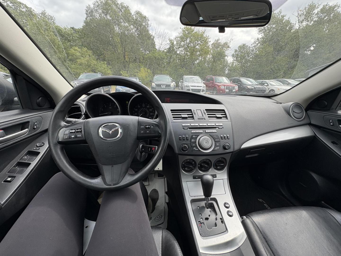 2011 Mazda MAZDA3 i Touring 4-Door (JM1BL1VF5B1) with an 2.0L L4 DOHC 16V engine, located at 17255 hwy 65 NE, Ham Lake, MN, 55304, 0.000000, 0.000000 - Photo#17
