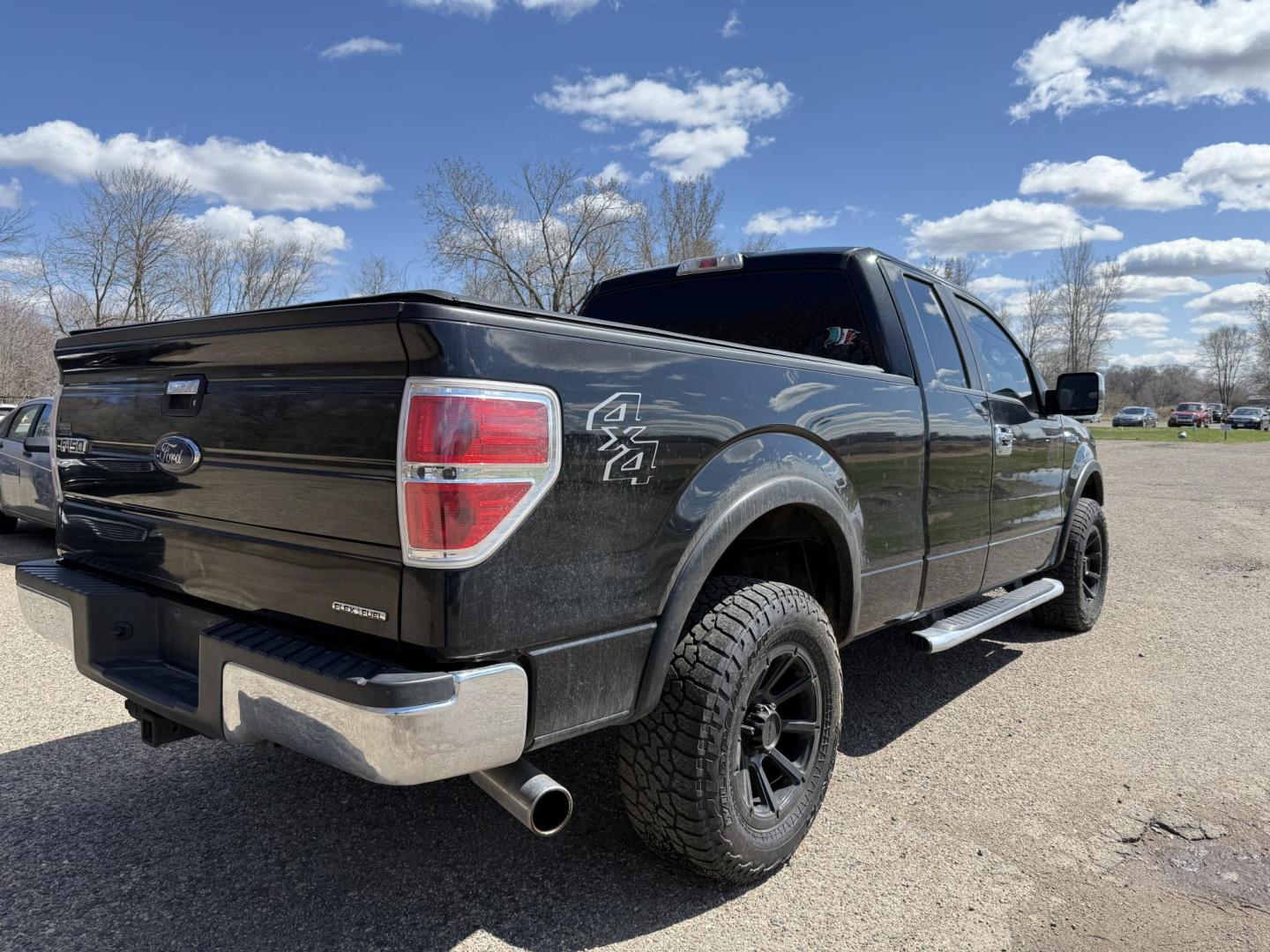 2013 Ford F-150 Lariat SuperCab 6.5-ft. Bed 4WD (1FTFX1EF1DF) with an 5.0L V8 engine, 6-Speed Automatic transmission, located at 17255 hwy 65 NE, Ham Lake, MN, 55304, 0.000000, 0.000000 - Photo#4