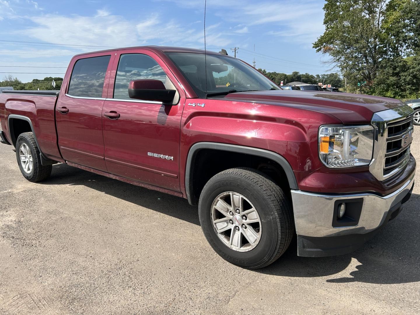 2014 GMC Sierra 1500 SLE Crew Cab 4WD (3GTU2UEC6EG) with an 5.3L V8 OHV 16V engine, 6-Speed Automatic transmission, located at 17255 hwy 65 NE, Ham Lake, MN, 55304, 0.000000, 0.000000- Photo#2