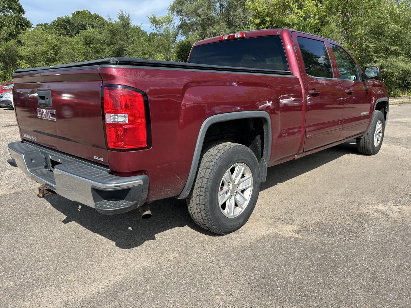 2014 GMC Sierra 1500 SLE Crew Cab 4WD (3GTU2UEC6EG) with an 5.3L V8 OHV 16V engine, 6-Speed Automatic transmission, located at 17255 hwy 65 NE, Ham Lake, MN, 55304, 0.000000, 0.000000- Photo#4