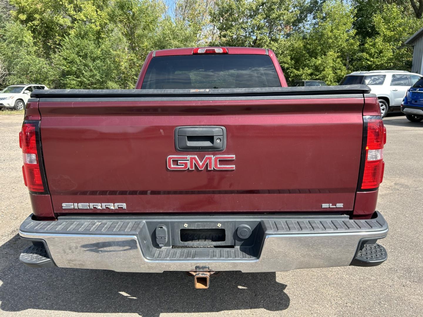 2014 GMC Sierra 1500 SLE Crew Cab 4WD (3GTU2UEC6EG) with an 5.3L V8 OHV 16V engine, 6-Speed Automatic transmission, located at 17255 hwy 65 NE, Ham Lake, MN, 55304, 0.000000, 0.000000- Photo#5