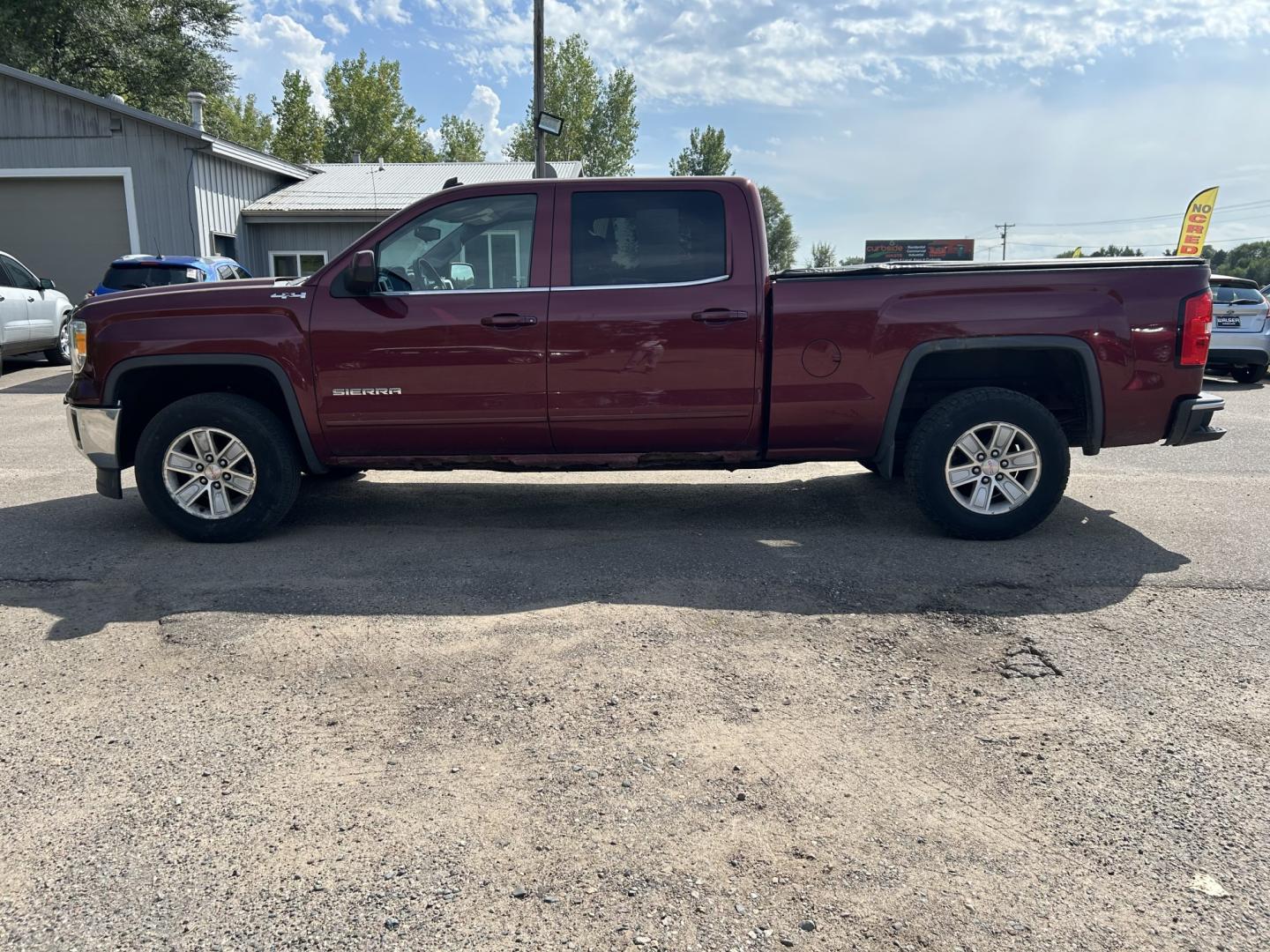 2014 GMC Sierra 1500 SLE Crew Cab 4WD (3GTU2UEC6EG) with an 5.3L V8 OHV 16V engine, 6-Speed Automatic transmission, located at 17255 hwy 65 NE, Ham Lake, MN, 55304, 0.000000, 0.000000- Photo#7