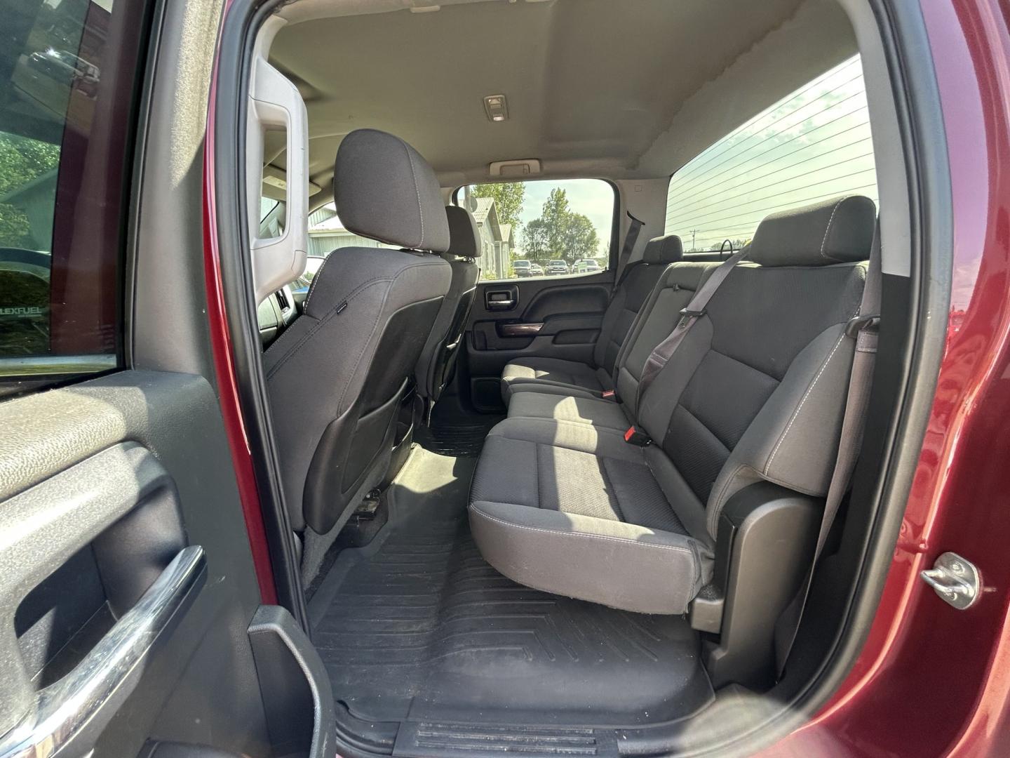 2014 GMC Sierra 1500 SLE Crew Cab 4WD (3GTU2UEC6EG) with an 5.3L V8 OHV 16V engine, 6-Speed Automatic transmission, located at 17255 hwy 65 NE, Ham Lake, MN, 55304, 0.000000, 0.000000- Photo#11