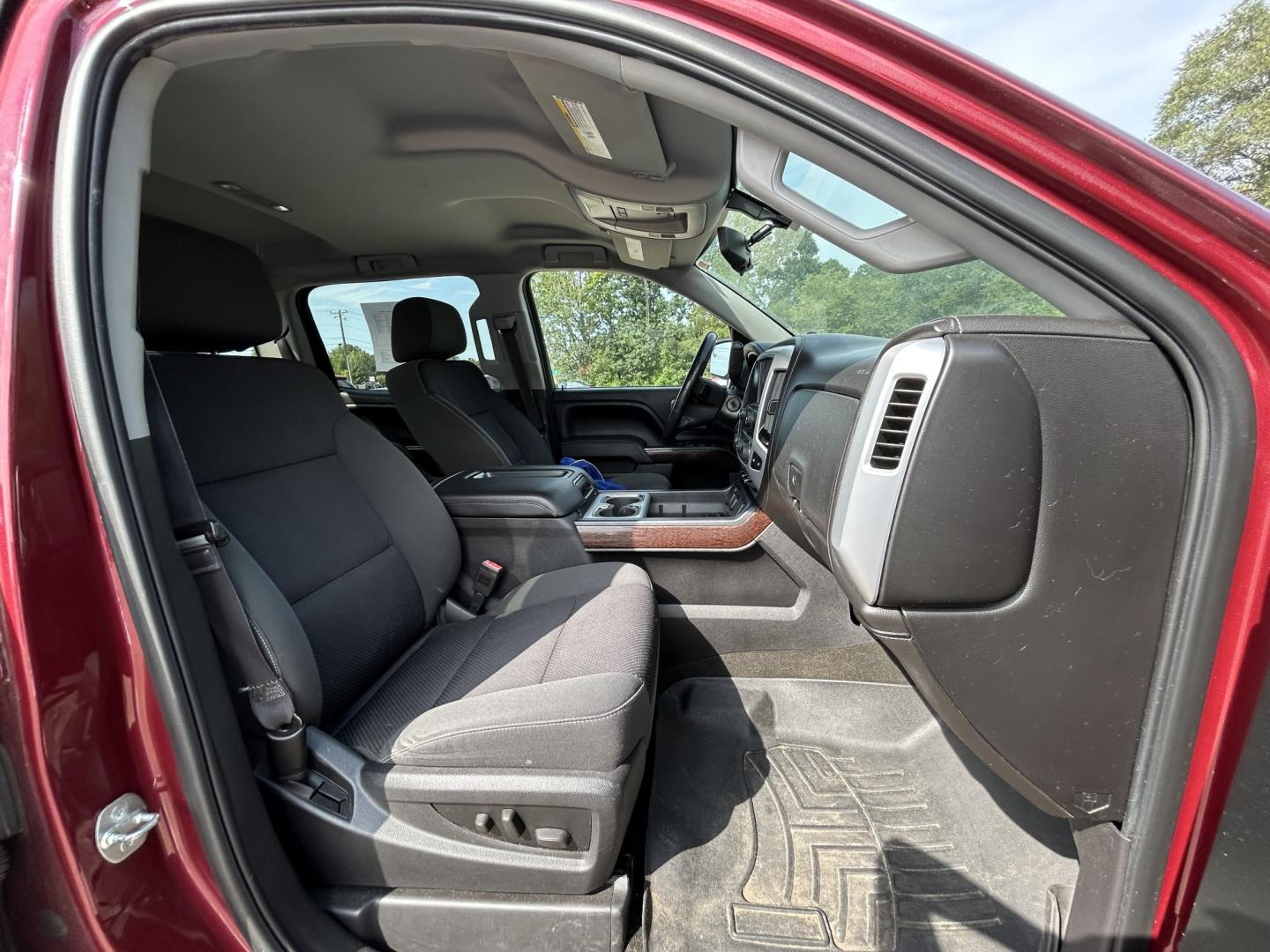 2014 GMC Sierra 1500 SLE Crew Cab 4WD (3GTU2UEC6EG) with an 5.3L V8 OHV 16V engine, 6-Speed Automatic transmission, located at 17255 hwy 65 NE, Ham Lake, MN, 55304, 0.000000, 0.000000- Photo#15