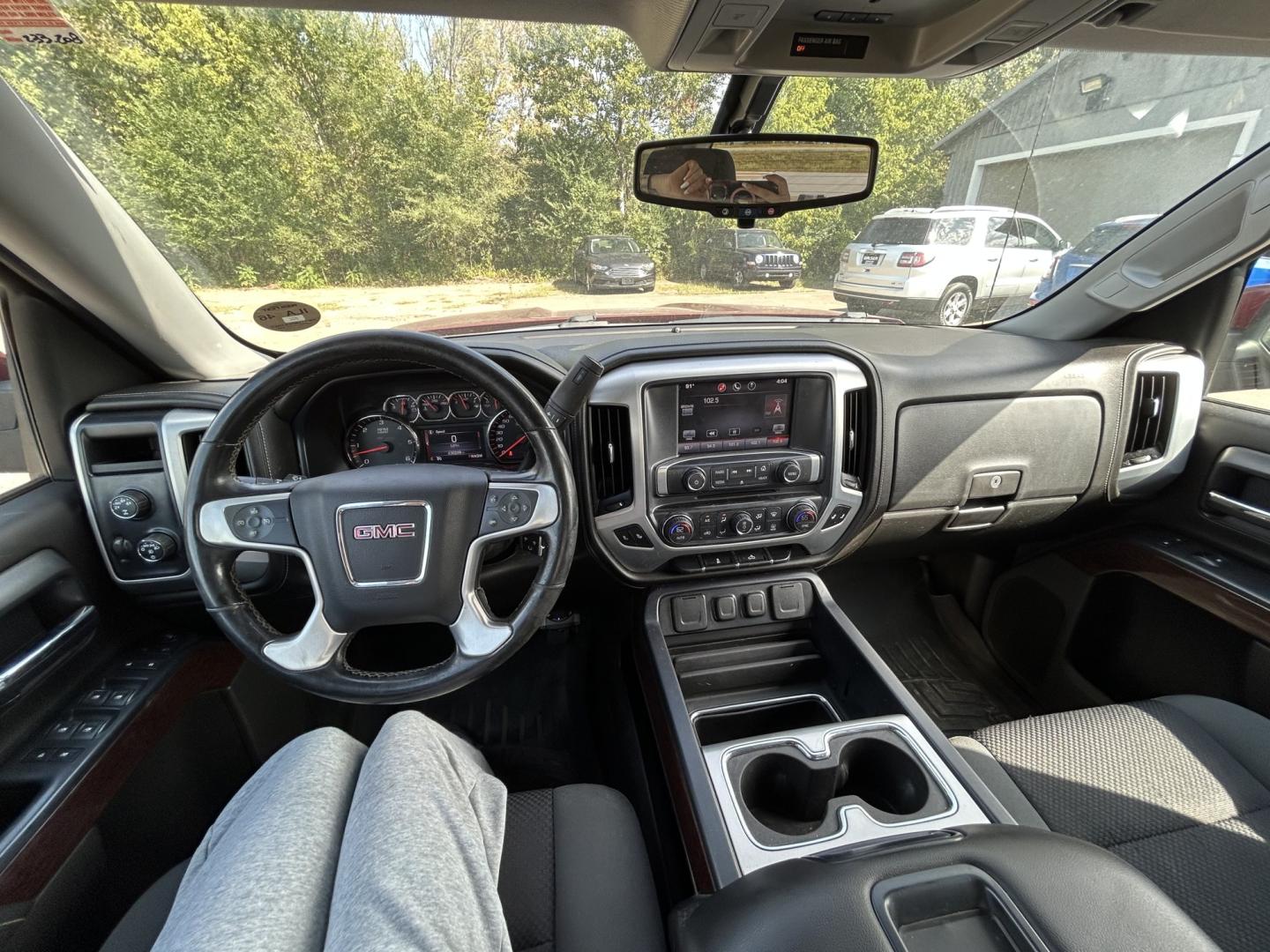 2014 GMC Sierra 1500 SLE Crew Cab 4WD (3GTU2UEC6EG) with an 5.3L V8 OHV 16V engine, 6-Speed Automatic transmission, located at 17255 hwy 65 NE, Ham Lake, MN, 55304, 0.000000, 0.000000- Photo#16