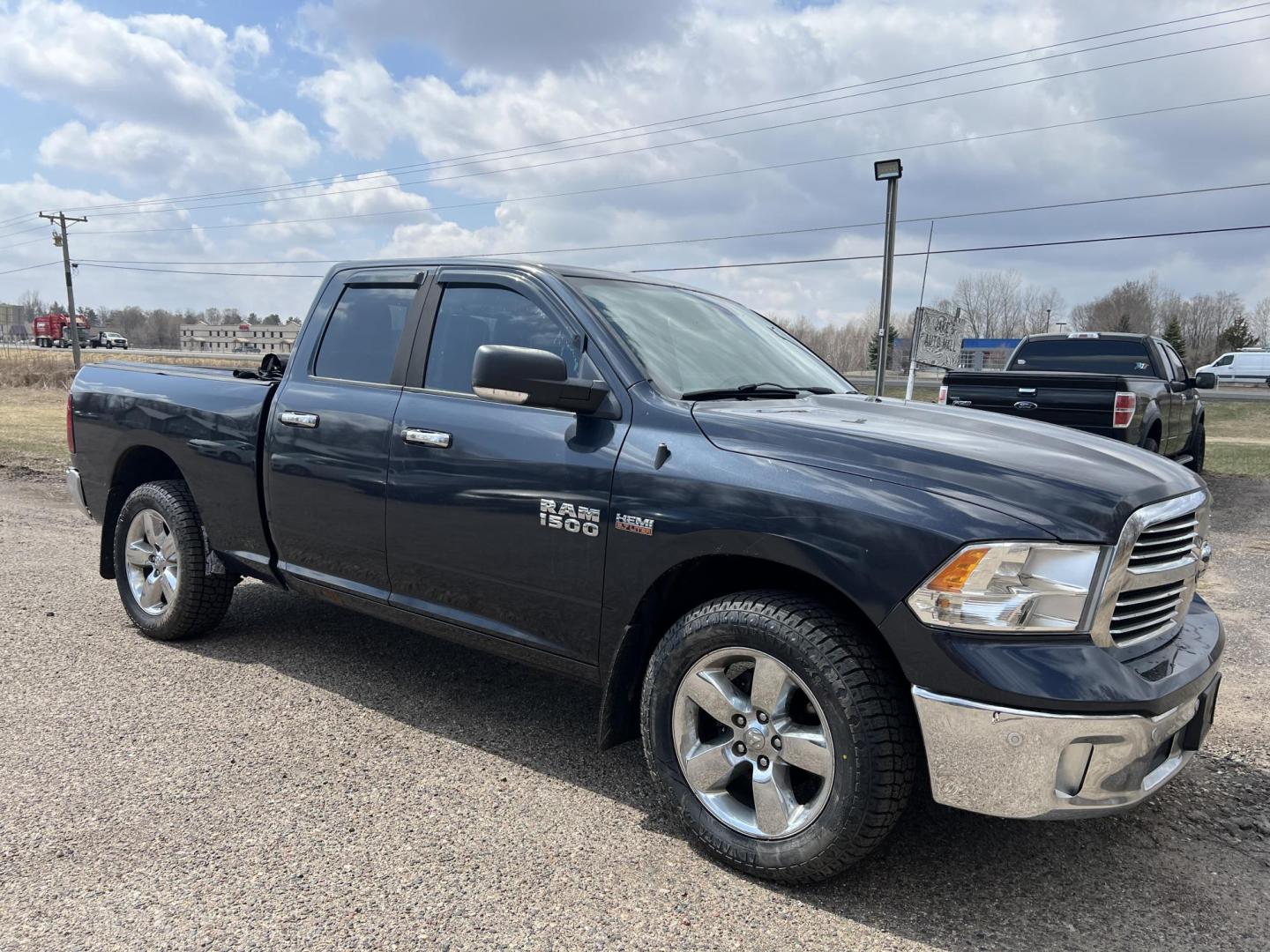 2014 RAM 1500 SLT Quad Cab 4WD (1C6RR7GT9ES) with an 5.7L V8 OHV 16V engine, 6-Speed Automatic transmission, located at 17255 hwy 65 NE, Ham Lake, MN, 55304, 0.000000, 0.000000 - Photo#6
