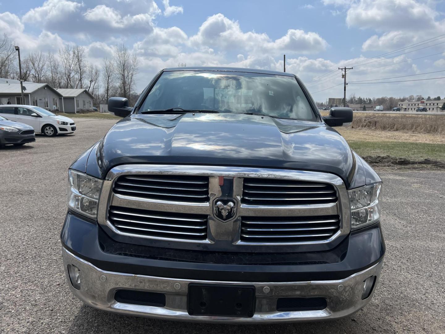 2014 RAM 1500 SLT Quad Cab 4WD (1C6RR7GT9ES) with an 5.7L V8 OHV 16V engine, 6-Speed Automatic transmission, located at 17255 hwy 65 NE, Ham Lake, MN, 55304, 0.000000, 0.000000 - Photo#7