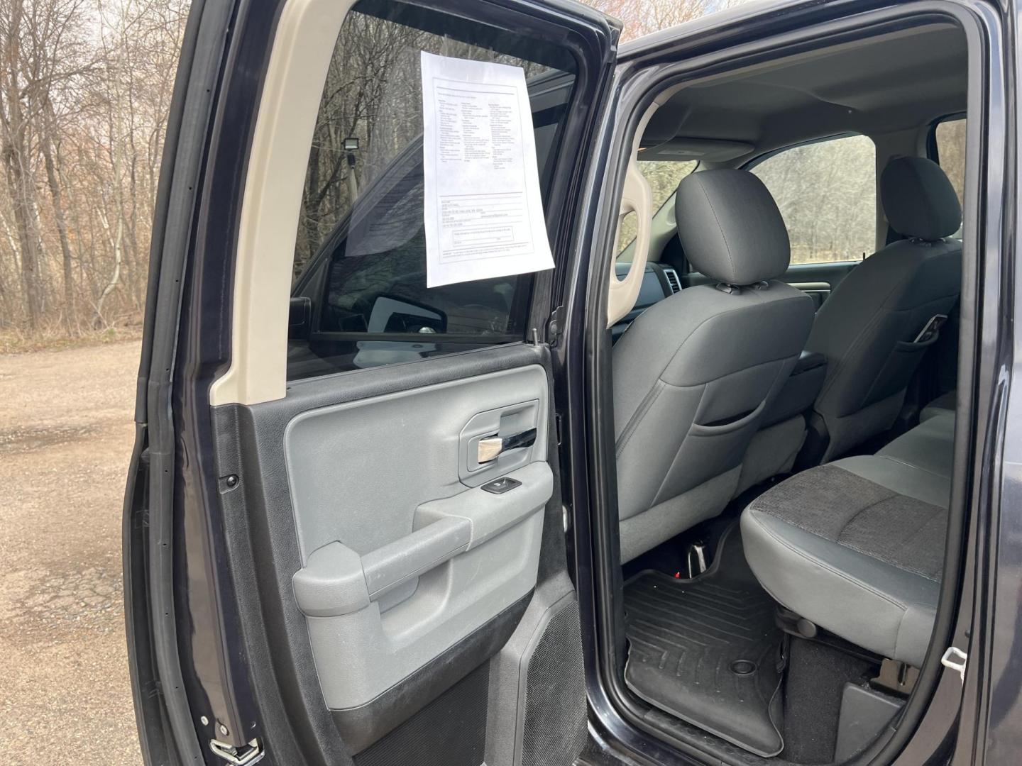 2014 RAM 1500 SLT Quad Cab 4WD (1C6RR7GT9ES) with an 5.7L V8 OHV 16V engine, 6-Speed Automatic transmission, located at 17255 hwy 65 NE, Ham Lake, MN, 55304, 0.000000, 0.000000 - Photo#10
