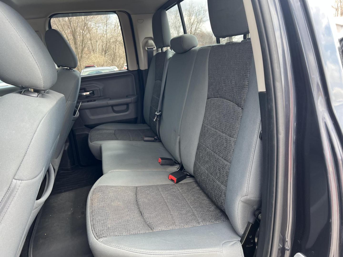 2014 RAM 1500 SLT Quad Cab 4WD (1C6RR7GT9ES) with an 5.7L V8 OHV 16V engine, 6-Speed Automatic transmission, located at 17255 hwy 65 NE, Ham Lake, MN, 55304, 0.000000, 0.000000 - Photo#11