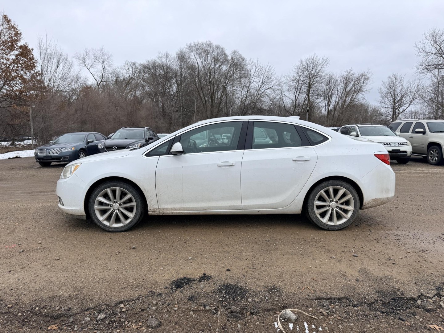 2015 Buick Verano Convenience (1G4PR5SK4F4) with an 2.4L L4 DOHC 16V FFV engine, 6-Speed Automatic transmission, located at 17255 hwy 65 NE, Ham Lake, MN, 55304, 0.000000, 0.000000 - Photo#1