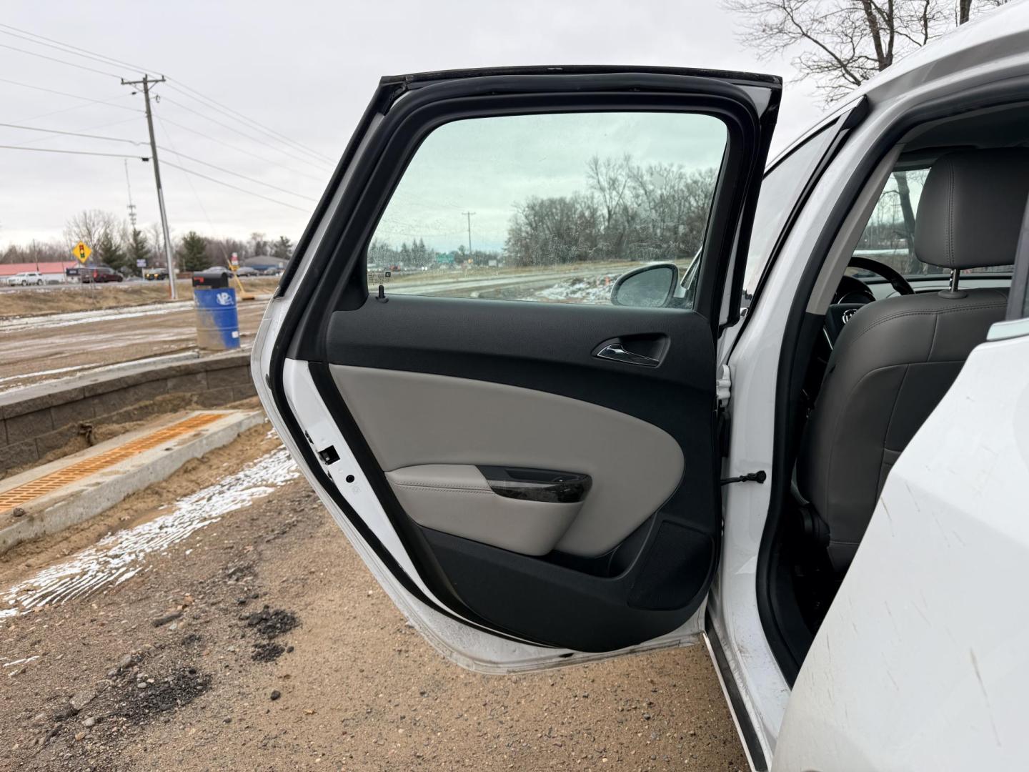 2015 Buick Verano Convenience (1G4PR5SK4F4) with an 2.4L L4 DOHC 16V FFV engine, 6-Speed Automatic transmission, located at 17255 hwy 65 NE, Ham Lake, MN, 55304, 0.000000, 0.000000 - Photo#10
