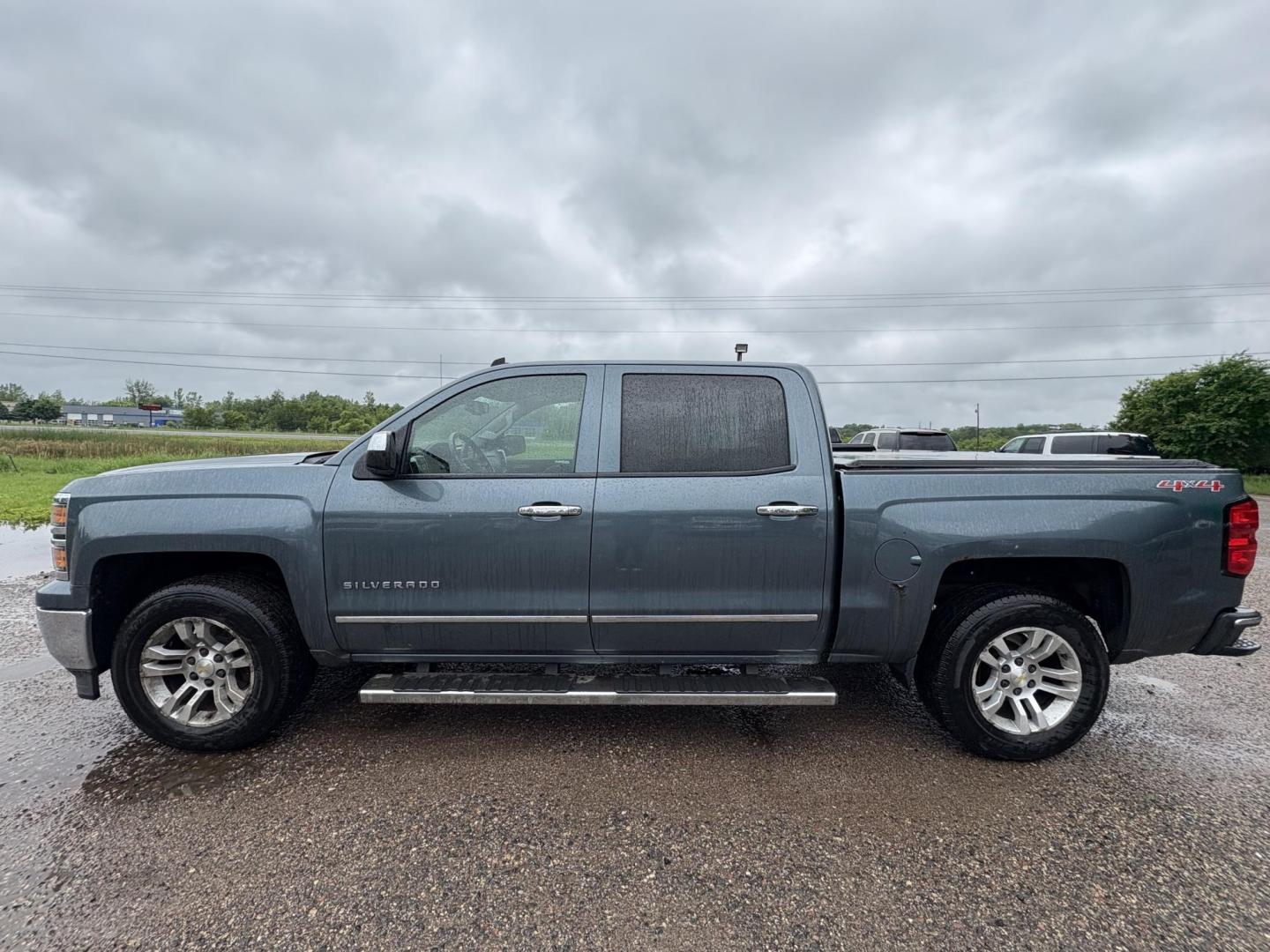 2014 Chevrolet Silverado 1500 1LZ Crew Cab 4WD (3GCUKSEC3EG) with an 5.3L V8 OHV 16V engine, 6-Speed Automatic transmission, located at 17255 hwy 65 NE, Ham Lake, MN, 55304, 0.000000, 0.000000 - Photo#1