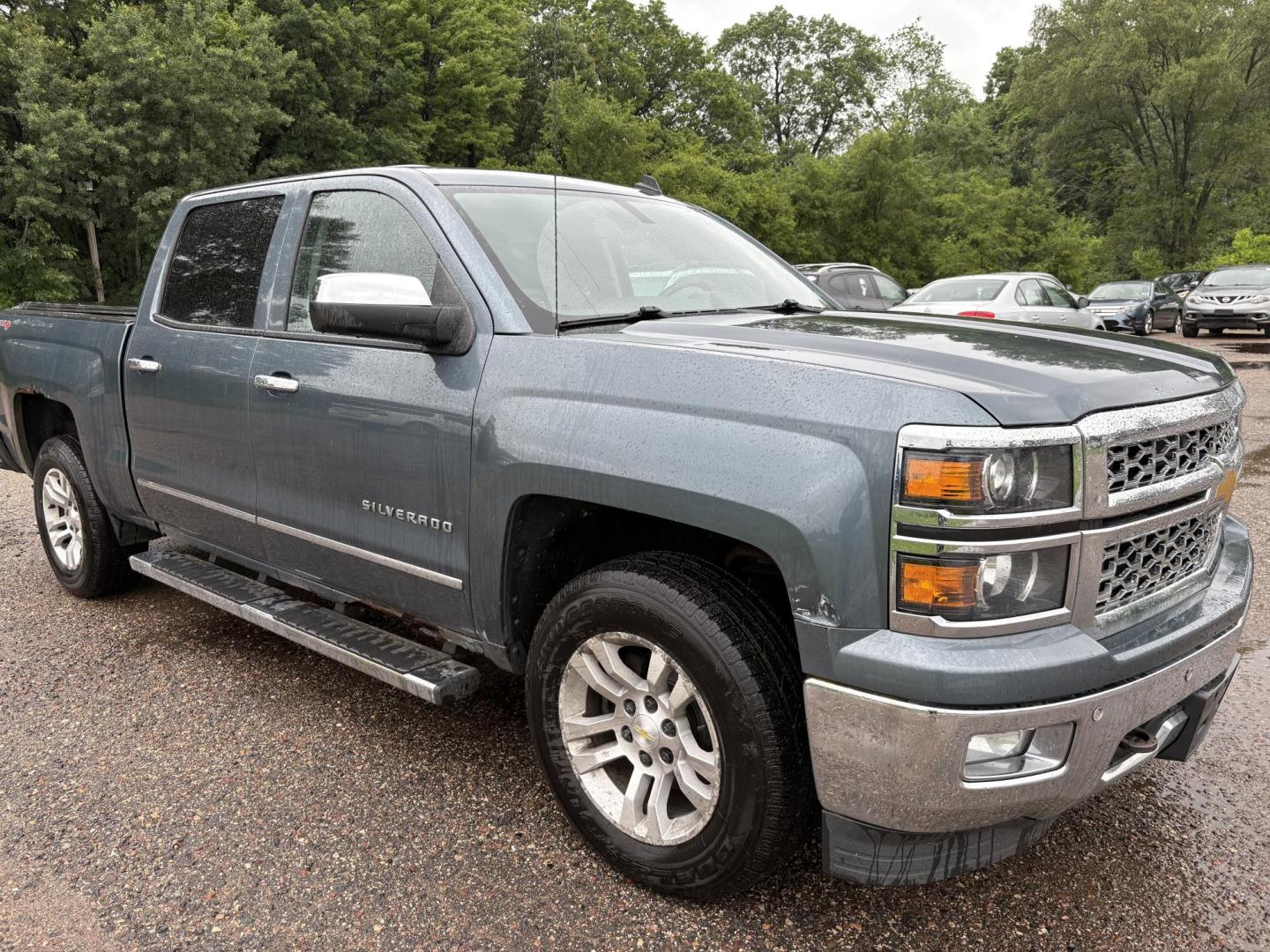 2014 Chevrolet Silverado 1500 1LZ Crew Cab 4WD (3GCUKSEC3EG) with an 5.3L V8 OHV 16V engine, 6-Speed Automatic transmission, located at 17255 hwy 65 NE, Ham Lake, MN, 55304, 0.000000, 0.000000 - Photo#6