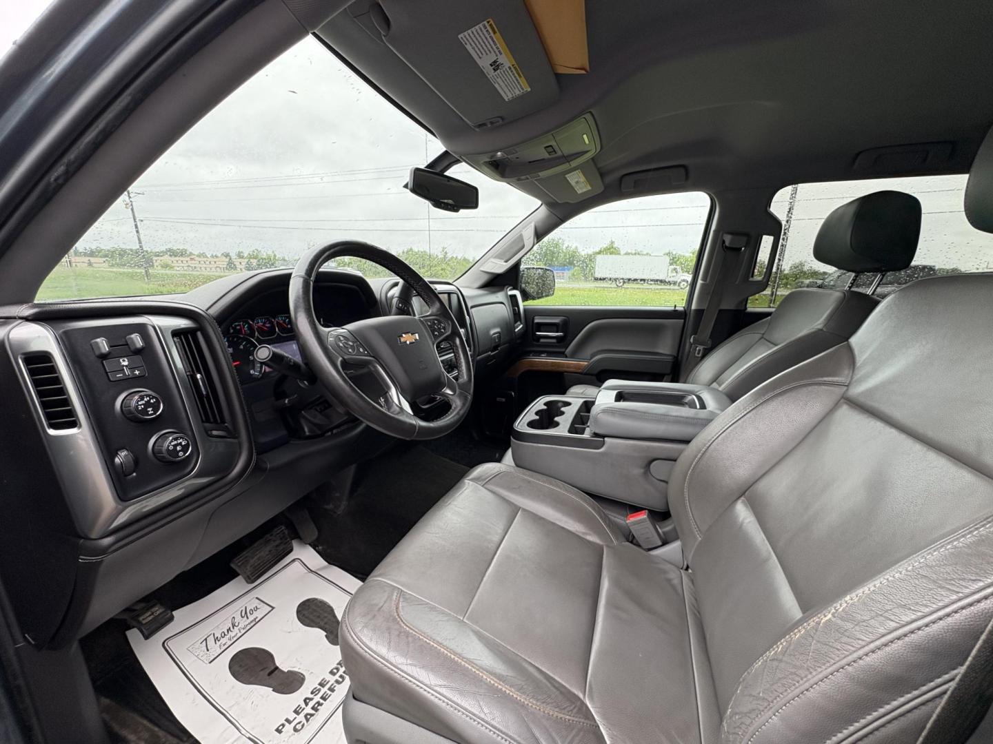 2014 Chevrolet Silverado 1500 1LZ Crew Cab 4WD (3GCUKSEC3EG) with an 5.3L V8 OHV 16V engine, 6-Speed Automatic transmission, located at 17255 hwy 65 NE, Ham Lake, MN, 55304, 0.000000, 0.000000 - Photo#9