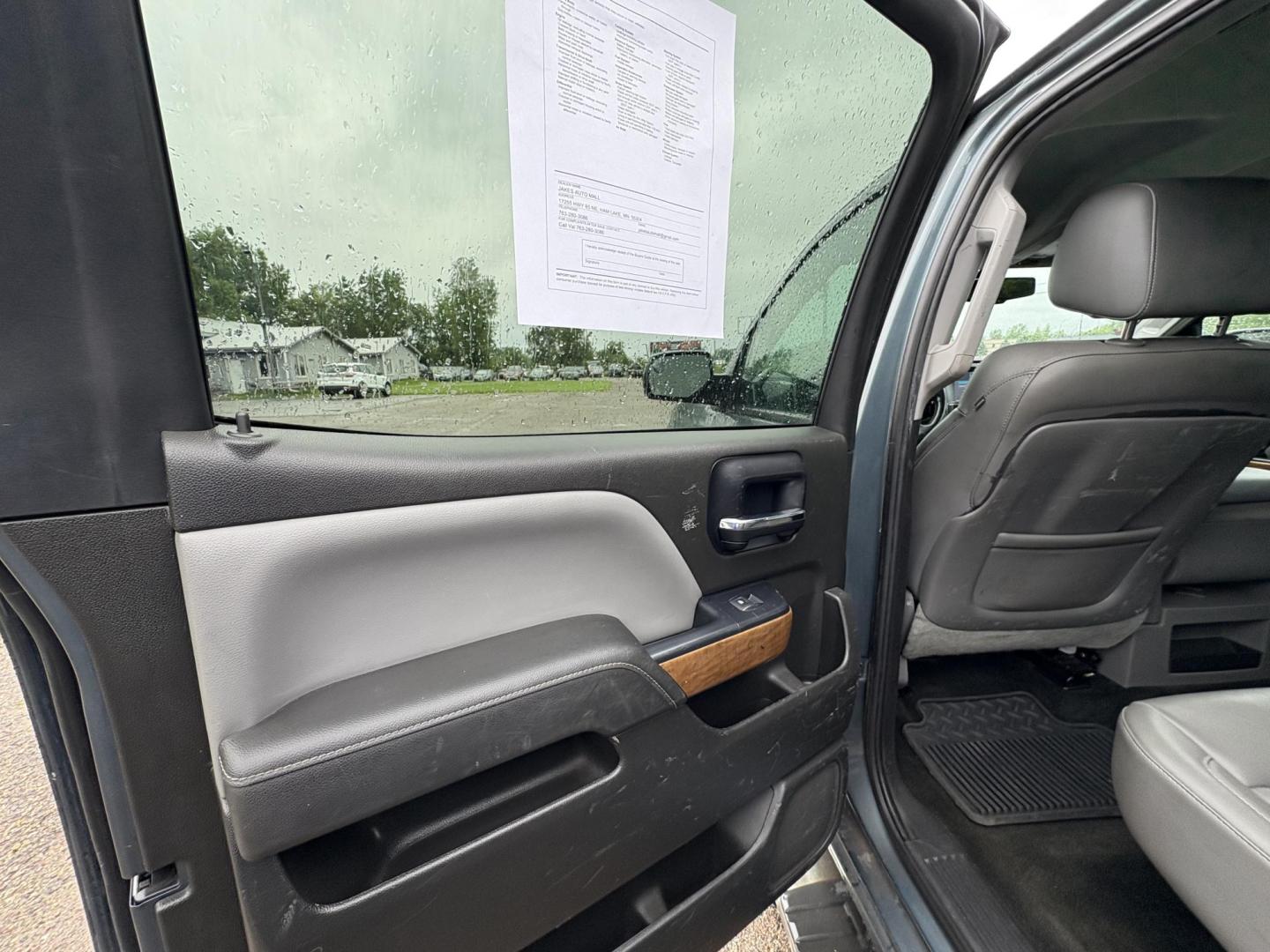 2014 Chevrolet Silverado 1500 1LZ Crew Cab 4WD (3GCUKSEC3EG) with an 5.3L V8 OHV 16V engine, 6-Speed Automatic transmission, located at 17255 hwy 65 NE, Ham Lake, MN, 55304, 0.000000, 0.000000 - Photo#10
