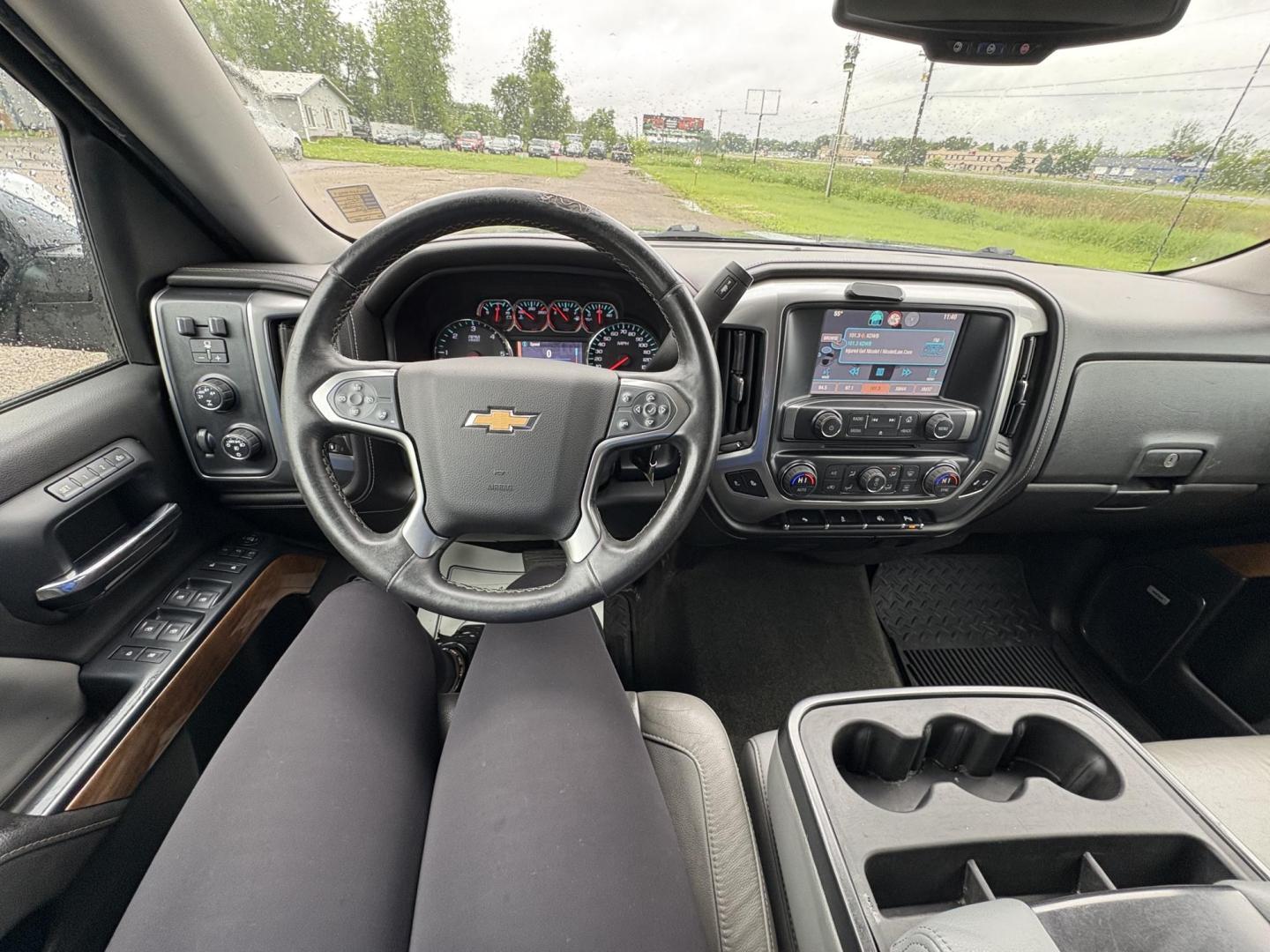 2014 Chevrolet Silverado 1500 1LZ Crew Cab 4WD (3GCUKSEC3EG) with an 5.3L V8 OHV 16V engine, 6-Speed Automatic transmission, located at 17255 hwy 65 NE, Ham Lake, MN, 55304, 0.000000, 0.000000 - Photo#16