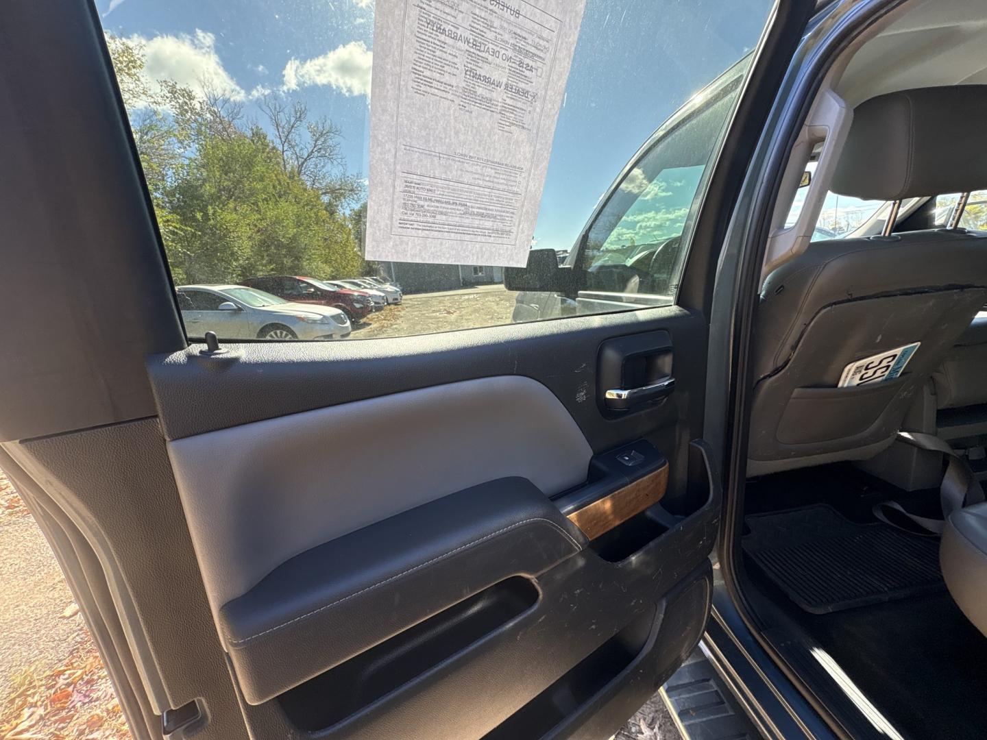 2014 Chevrolet Silverado 1500 1LZ Crew Cab 4WD (3GCUKSEC3EG) with an 5.3L V8 OHV 16V engine, 6-Speed Automatic transmission, located at 17255 hwy 65 NE, Ham Lake, MN, 55304, 0.000000, 0.000000- Photo#10
