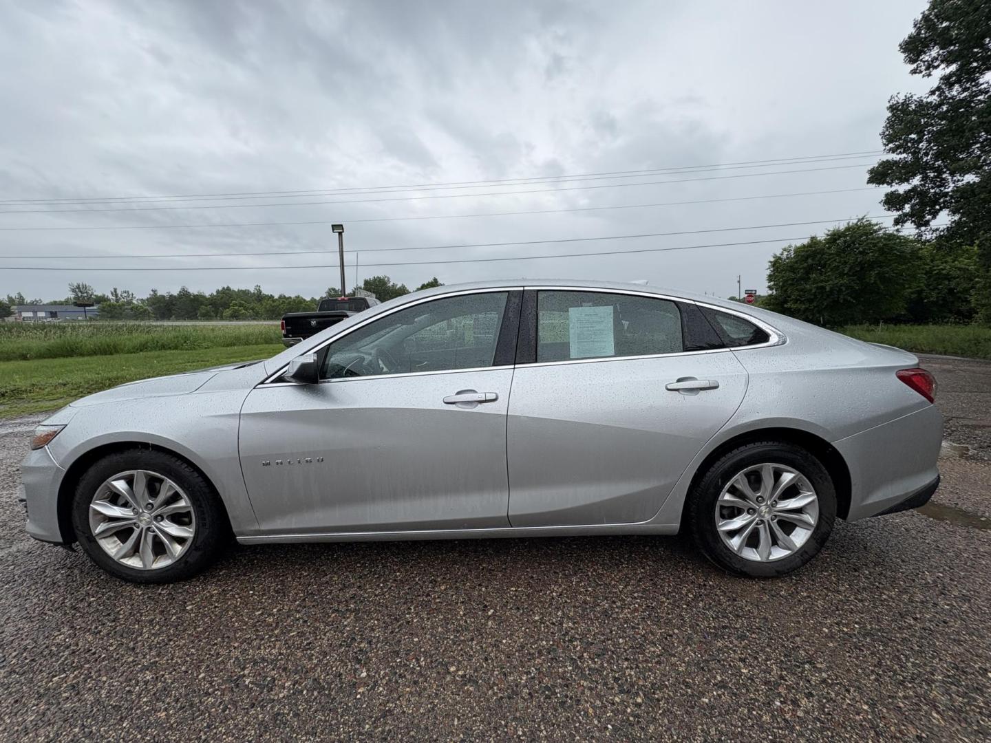 2019 Chevrolet Malibu LT (1G1ZD5ST0KF) with an 1.5L L4 DOHC 16V engine, 6A transmission, located at 17255 hwy 65 NE, Ham Lake, MN, 55304, 0.000000, 0.000000 - Photo#1
