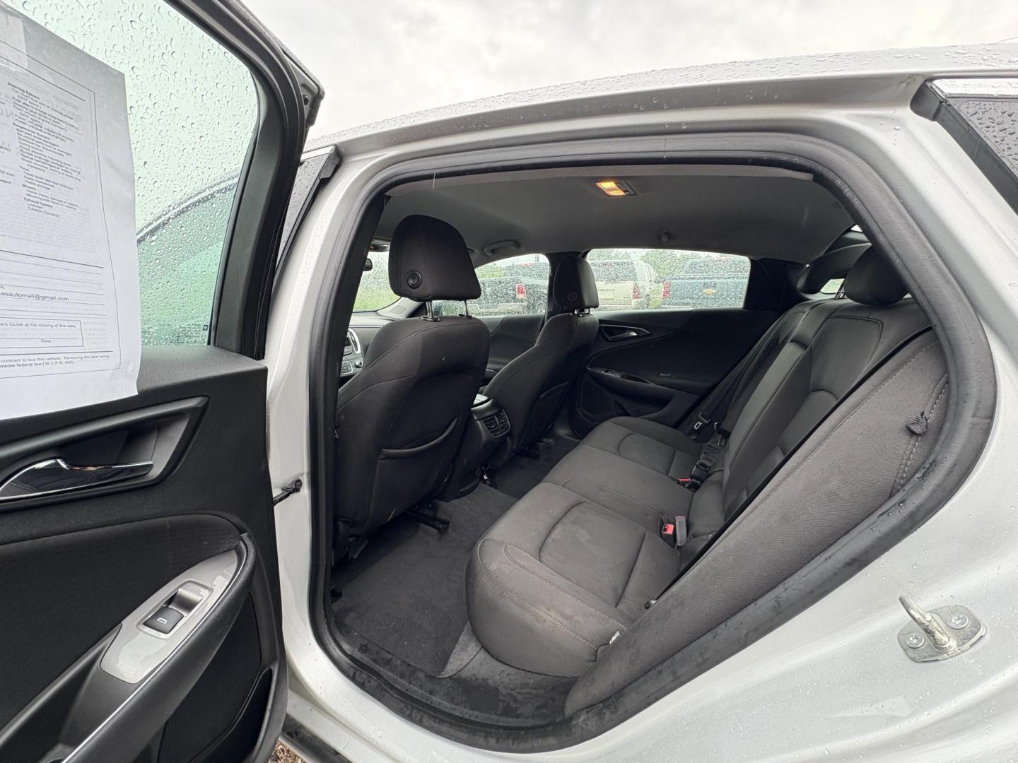 2019 Chevrolet Malibu LT (1G1ZD5ST0KF) with an 1.5L L4 DOHC 16V engine, 6A transmission, located at 17255 hwy 65 NE, Ham Lake, MN, 55304, 0.000000, 0.000000 - Photo#11