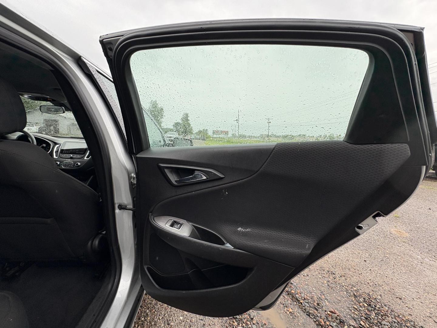 2019 Chevrolet Malibu LT (1G1ZD5ST0KF) with an 1.5L L4 DOHC 16V engine, 6A transmission, located at 17255 hwy 65 NE, Ham Lake, MN, 55304, 0.000000, 0.000000 - Photo#12
