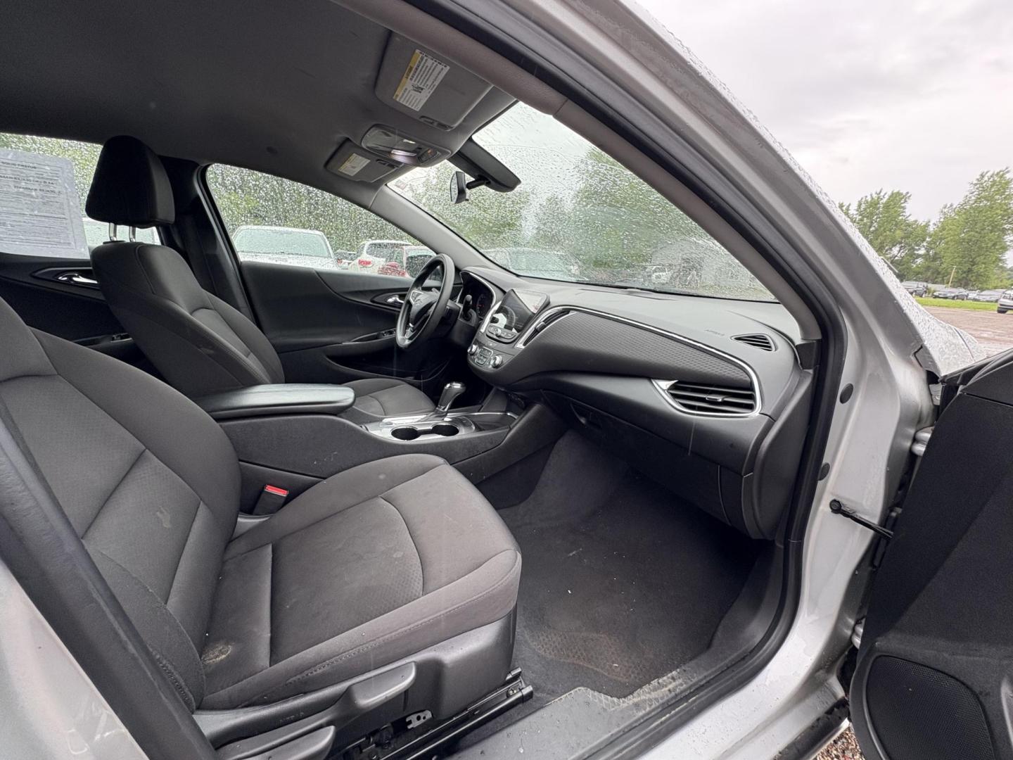 2019 Chevrolet Malibu LT (1G1ZD5ST0KF) with an 1.5L L4 DOHC 16V engine, 6A transmission, located at 17255 hwy 65 NE, Ham Lake, MN, 55304, 0.000000, 0.000000 - Photo#15