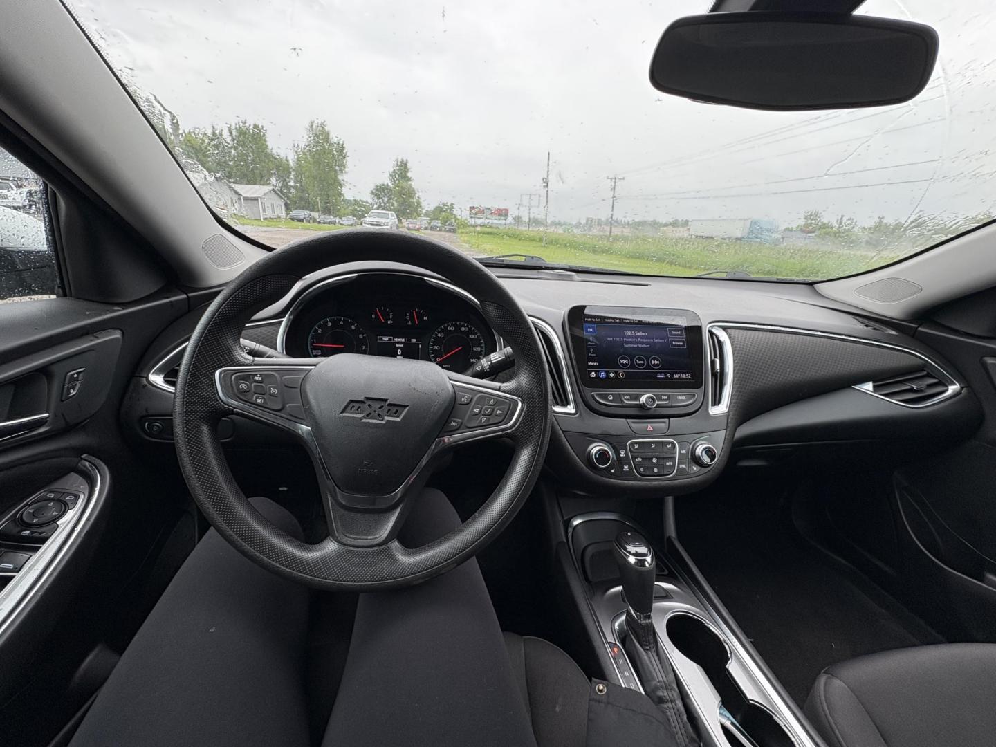 2019 Chevrolet Malibu LT (1G1ZD5ST0KF) with an 1.5L L4 DOHC 16V engine, 6A transmission, located at 17255 hwy 65 NE, Ham Lake, MN, 55304, 0.000000, 0.000000 - Photo#16