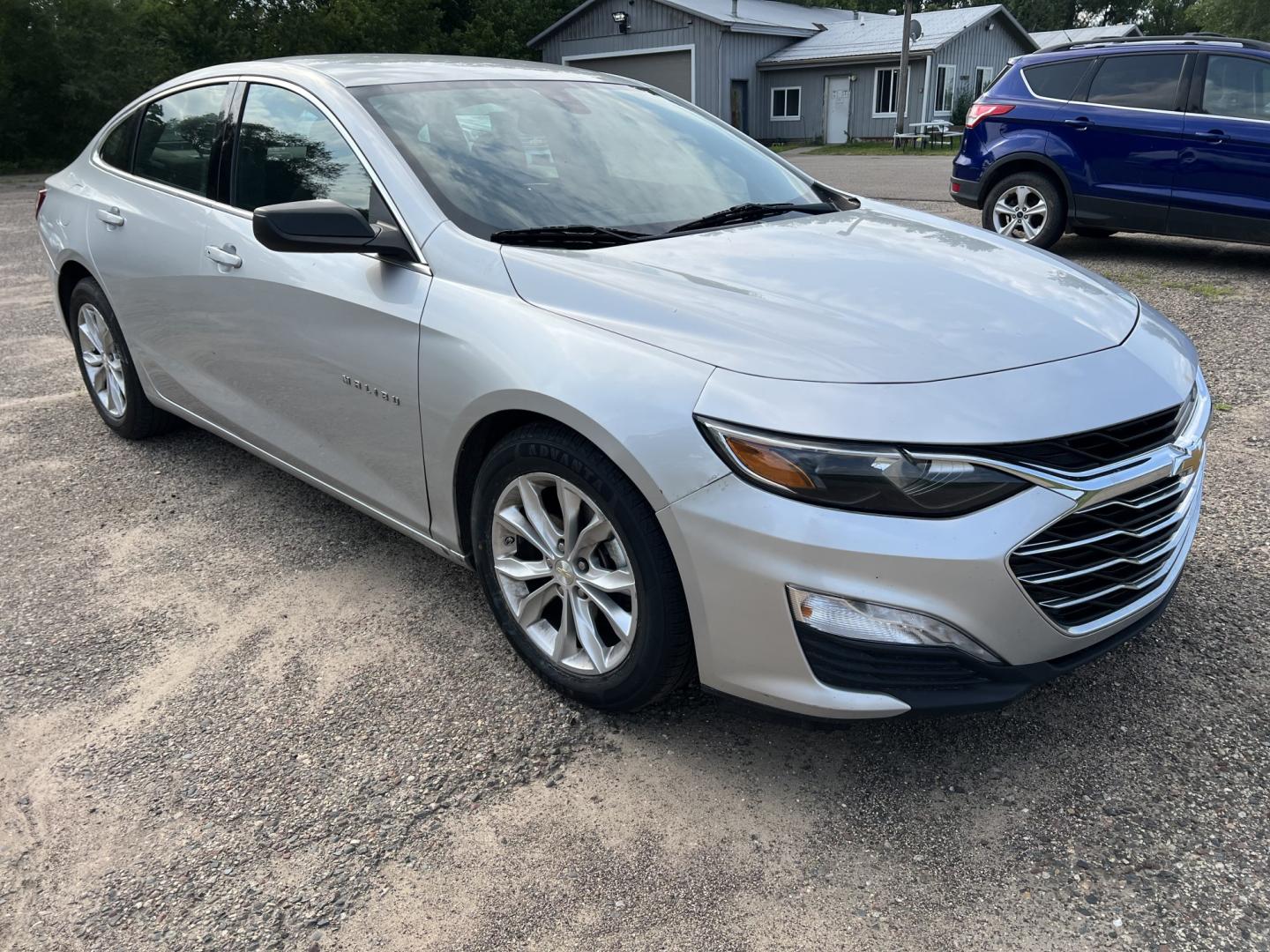 2019 Chevrolet Malibu LT (1G1ZD5ST0KF) with an 1.5L L4 DOHC 16V engine, 6A transmission, located at 17255 hwy 65 NE, Ham Lake, MN, 55304, 0.000000, 0.000000- Photo#2