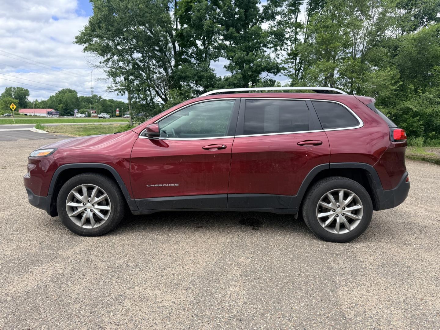 2018 Jeep Cherokee Limited 4WD (1C4PJMDX0JD) with an 3.2L V6 DOHC 24V engine, 9A transmission, located at 17255 hwy 65 NE, Ham Lake, MN, 55304, 0.000000, 0.000000- Photo#1