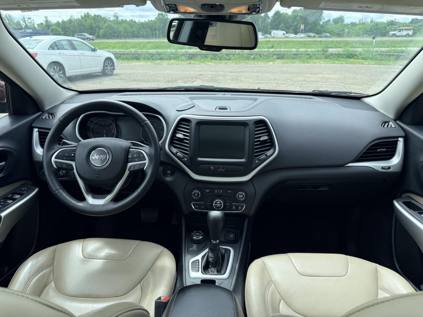 2018 Jeep Cherokee Limited 4WD (1C4PJMDX0JD) with an 3.2L V6 DOHC 24V engine, 9A transmission, located at 17255 hwy 65 NE, Ham Lake, MN, 55304, 0.000000, 0.000000- Photo#16