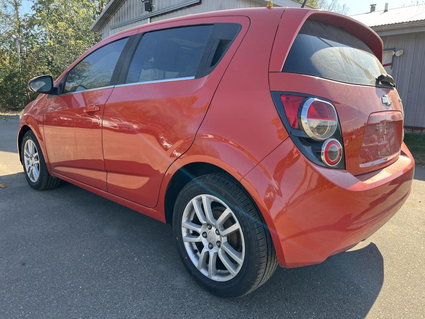 2013 Chevrolet Sonic LT Auto 5-Door (1G1JC6SGXD4) with an 1.8L L4 DOHC 24V engine, 6-Speed Automatic transmission, located at 17255 hwy 65 NE, Ham Lake, MN, 55304, 0.000000, 0.000000 - Photo#2