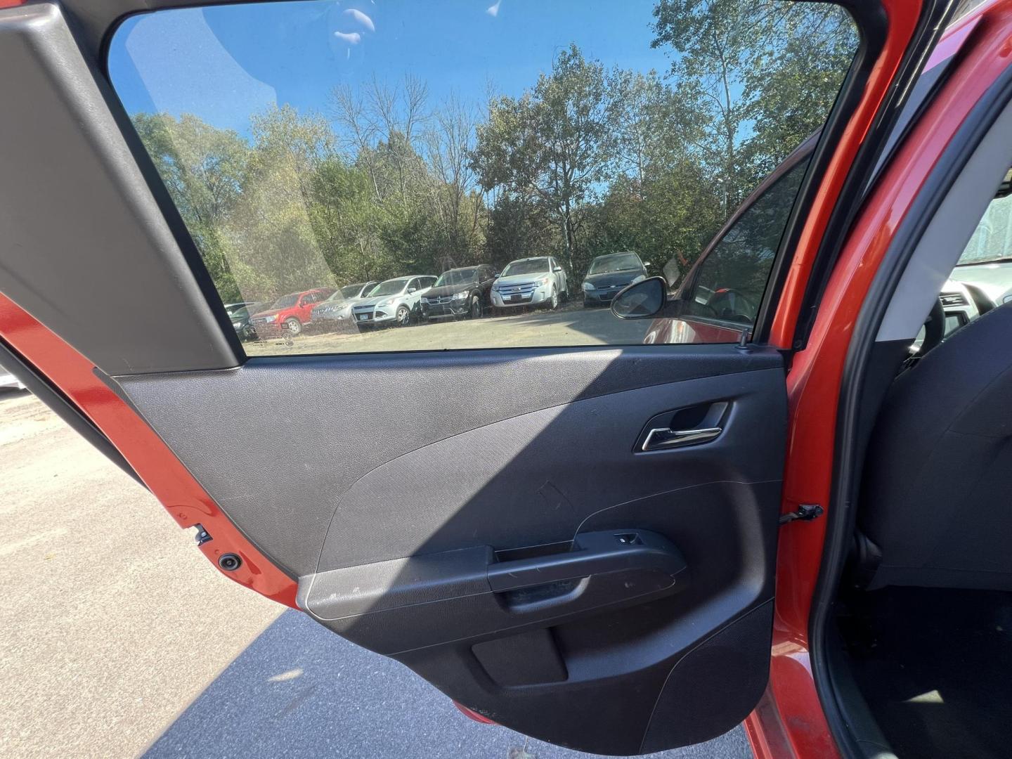 2013 Chevrolet Sonic LT Auto 5-Door (1G1JC6SGXD4) with an 1.8L L4 DOHC 24V engine, 6-Speed Automatic transmission, located at 17255 hwy 65 NE, Ham Lake, MN, 55304, 0.000000, 0.000000 - Photo#10