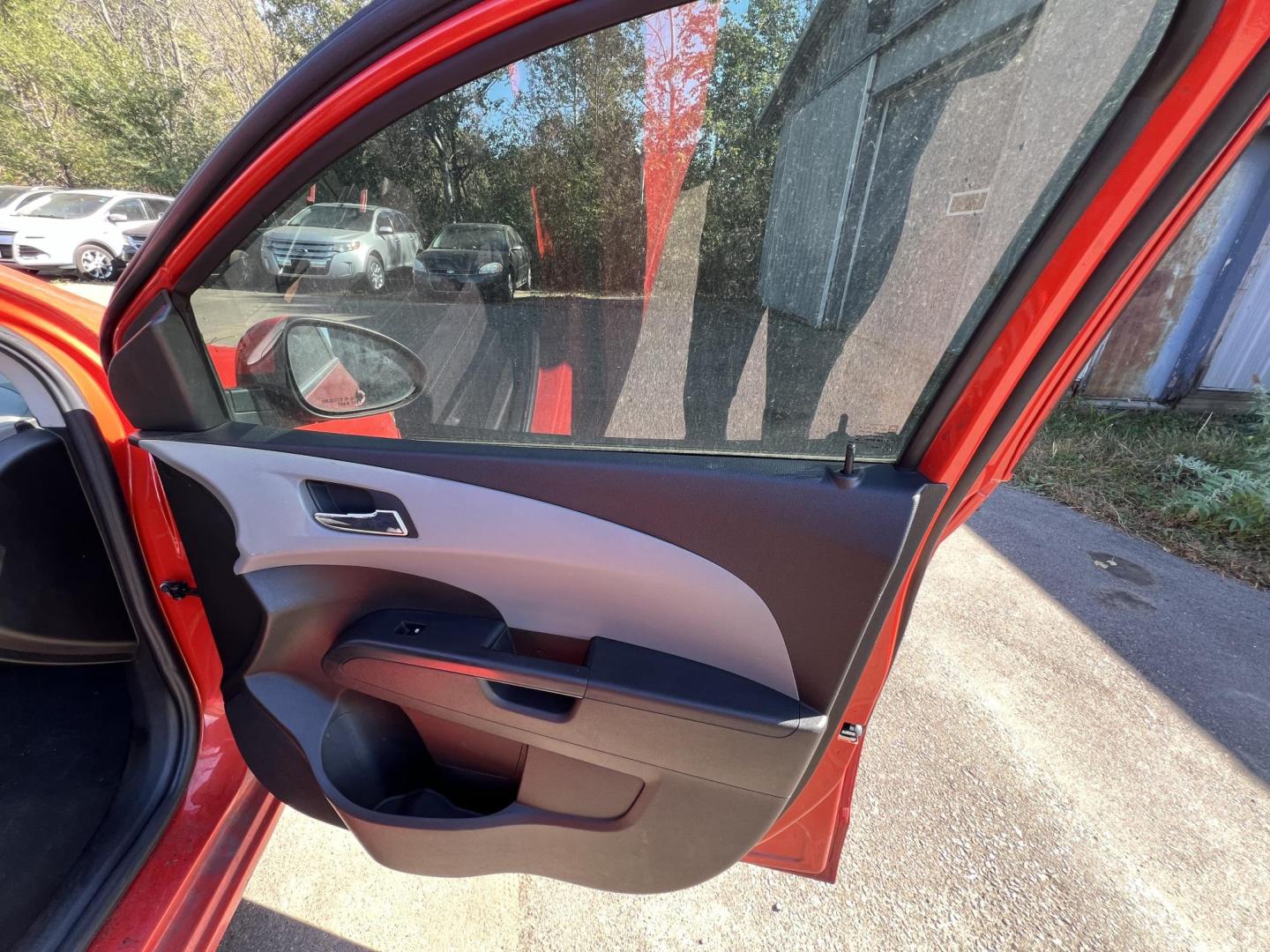 2013 Chevrolet Sonic LT Auto 5-Door (1G1JC6SGXD4) with an 1.8L L4 DOHC 24V engine, 6-Speed Automatic transmission, located at 17255 hwy 65 NE, Ham Lake, MN, 55304, 0.000000, 0.000000 - Photo#14