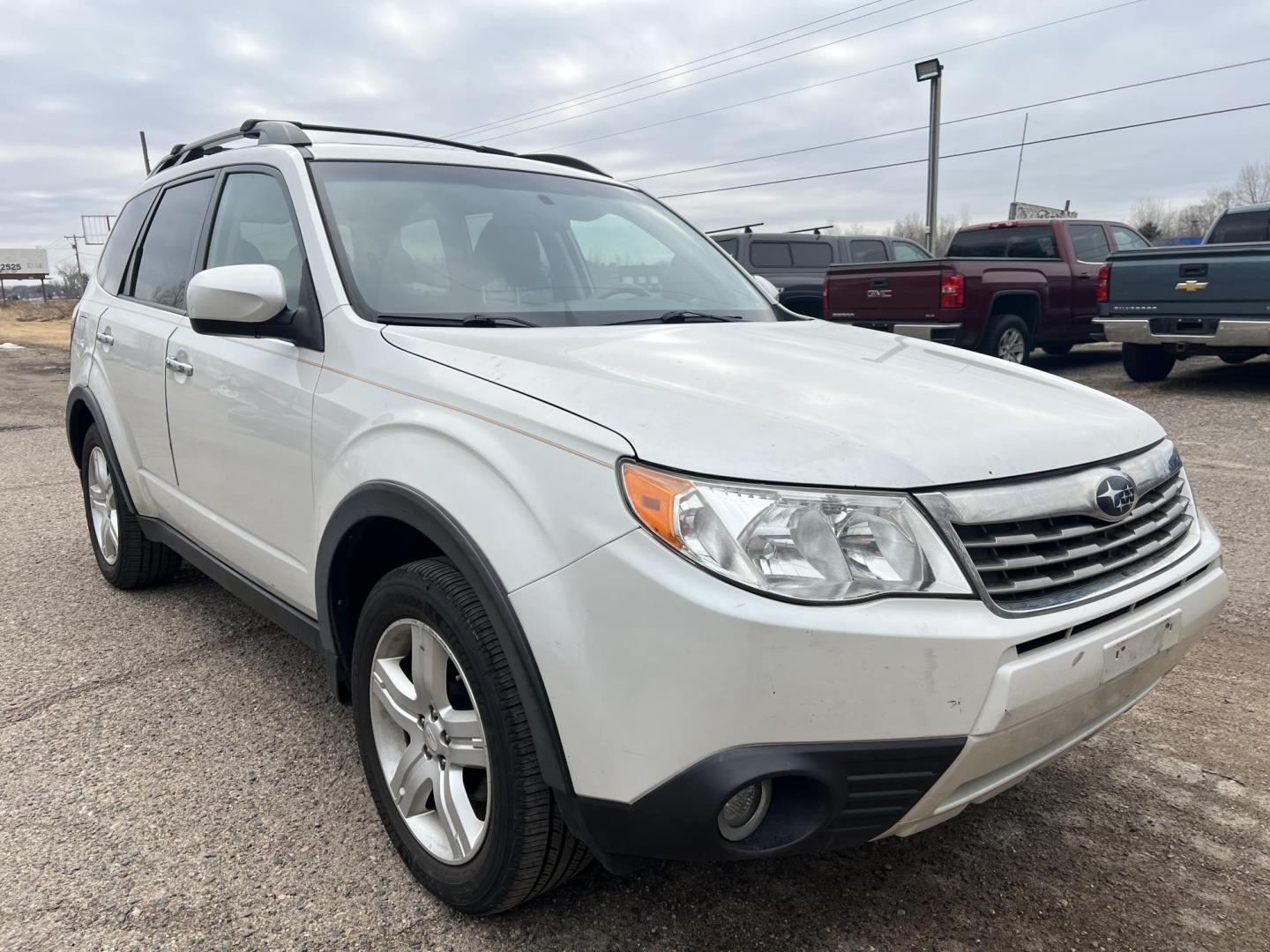 2009 Subaru Forester 2.5X Limited (JF2SH64639H) with an 2.5L H4 SOHC 16V engine, 4-Speed Automatic transmission, located at 17255 hwy 65 NE, Ham Lake, MN, 55304, 0.000000, 0.000000 - Photo#6