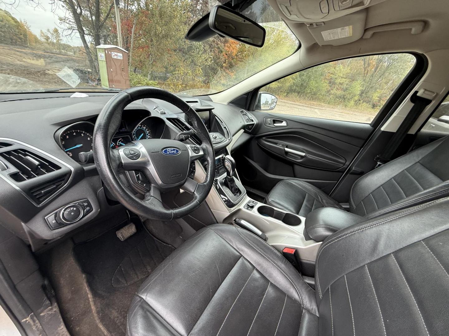 2013 Ford Escape SEL 4WD (1FMCU9H90DU) with an 2.0L L4 DOHC 16V engine, 6-Speed Automatic transmission, located at 17255 hwy 65 NE, Ham Lake, MN, 55304, 0.000000, 0.000000 - Photo#9