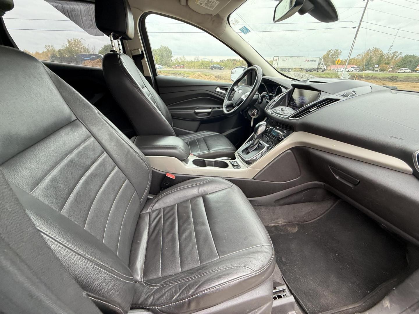 2013 Ford Escape SEL 4WD (1FMCU9H90DU) with an 2.0L L4 DOHC 16V engine, 6-Speed Automatic transmission, located at 17255 hwy 65 NE, Ham Lake, MN, 55304, 0.000000, 0.000000 - Photo#15