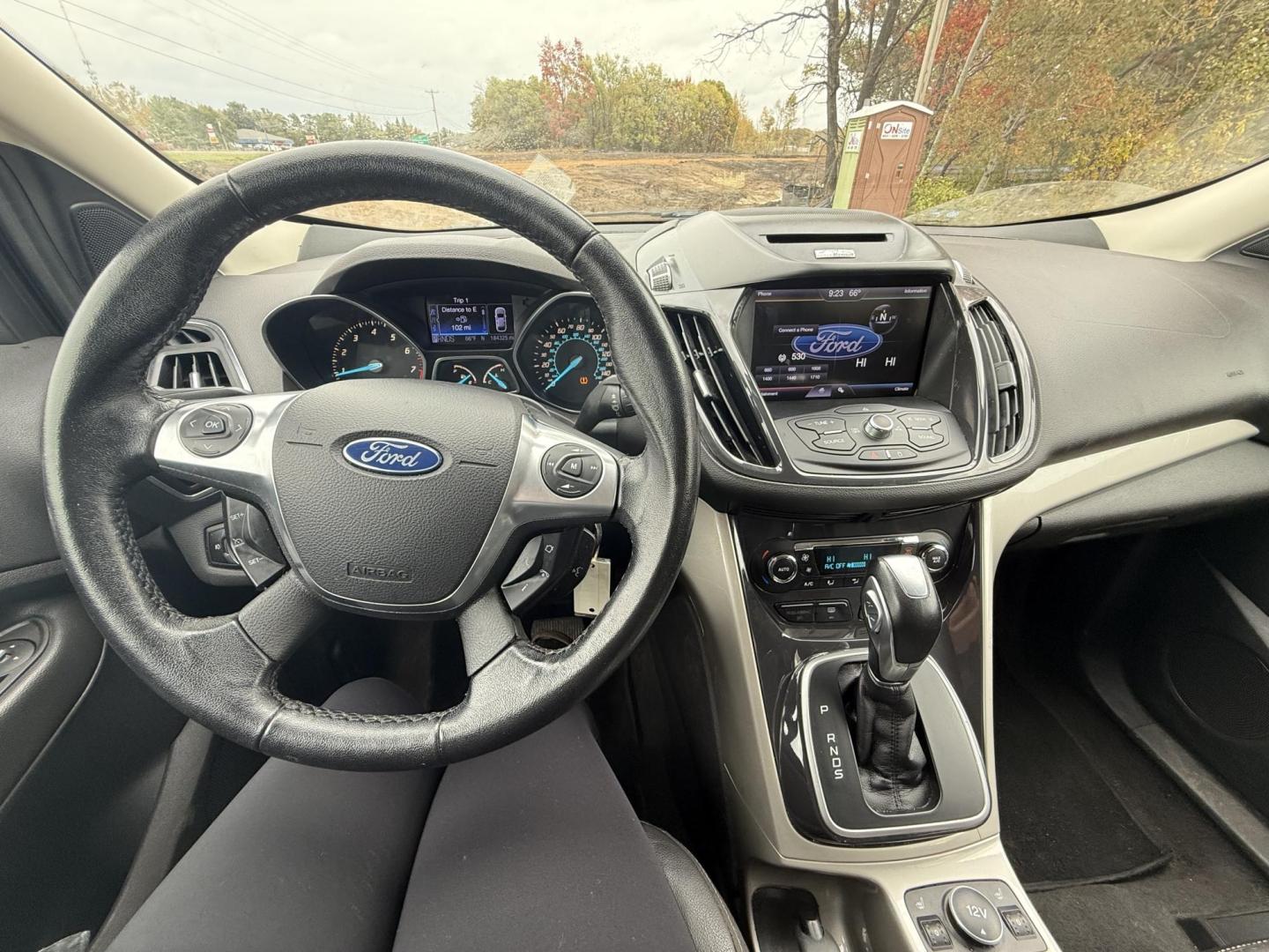 2013 Ford Escape SEL 4WD (1FMCU9H90DU) with an 2.0L L4 DOHC 16V engine, 6-Speed Automatic transmission, located at 17255 hwy 65 NE, Ham Lake, MN, 55304, 0.000000, 0.000000 - Photo#16