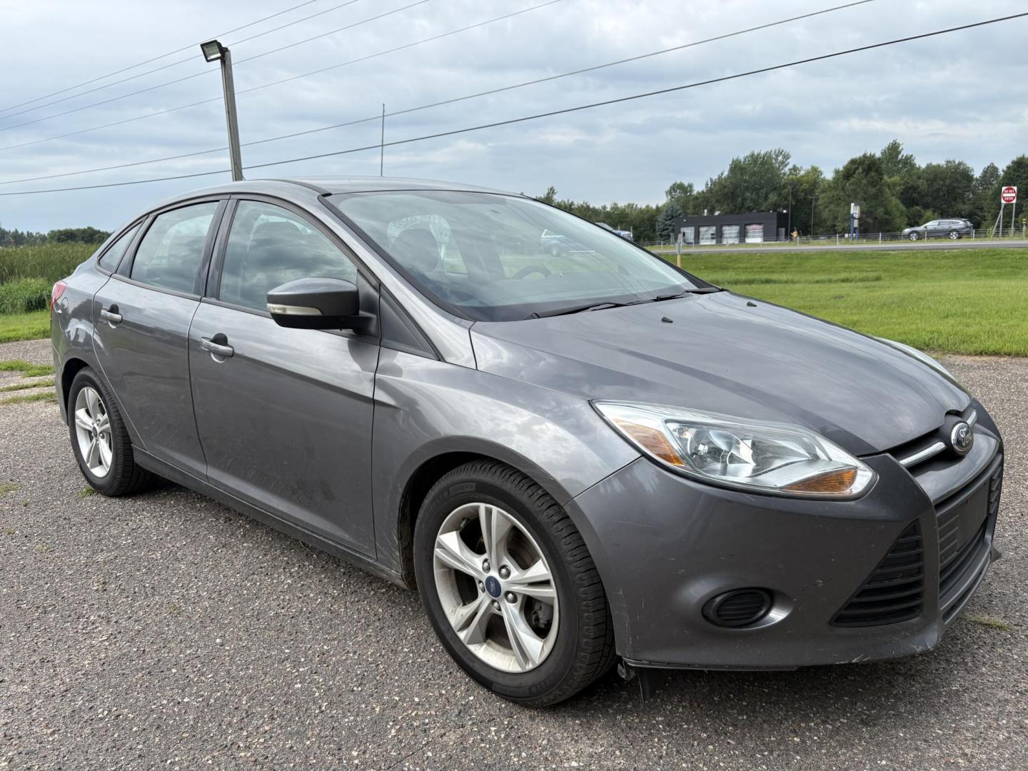 2014 Ford Focus SE Sedan (1FADP3F26EL) with an 2.0L L4 DOHC 16V engine, located at 17255 hwy 65 NE, Ham Lake, MN, 55304, 0.000000, 0.000000 - Photo#6