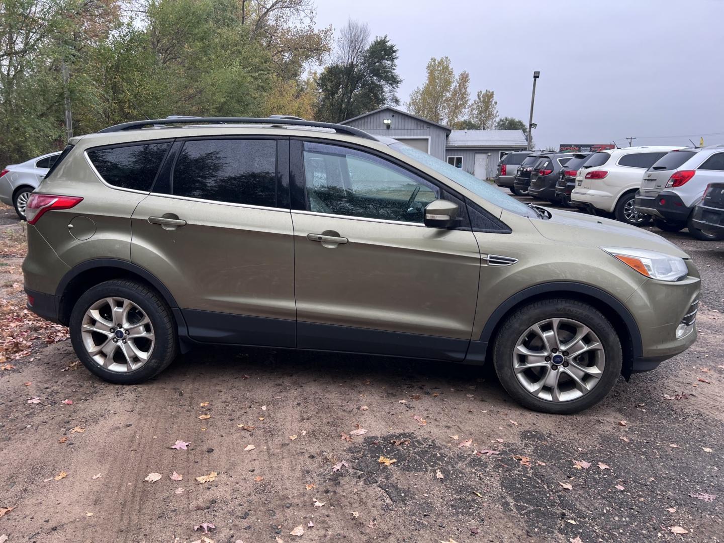 2013 Ford Escape SEL FWD (1FMCU0H90DU) with an 2.0L L4 DOHC 16V engine, 6-Speed Automatic transmission, located at 17255 hwy 65 NE, Ham Lake, MN, 55304, 0.000000, 0.000000- Photo#3
