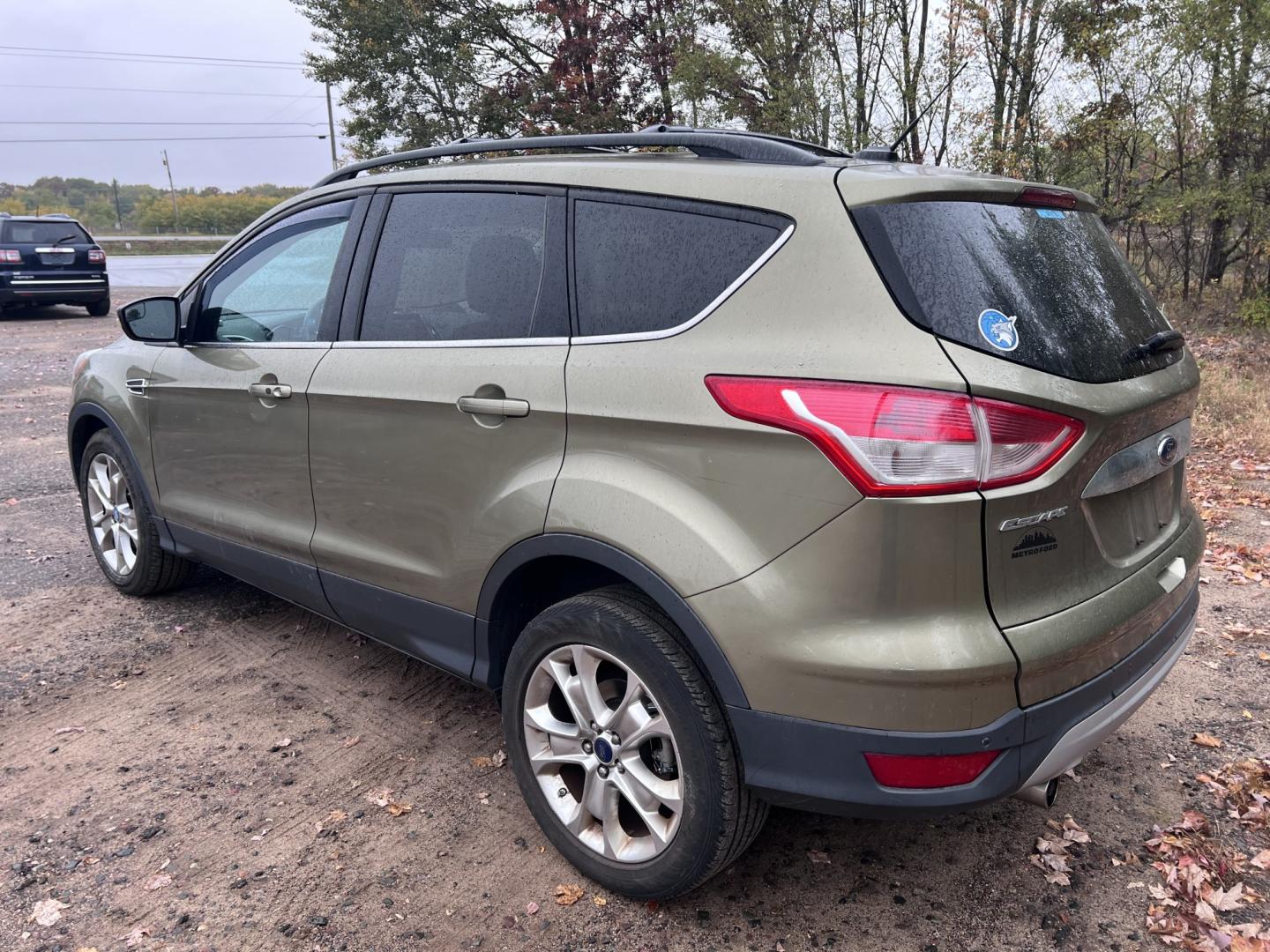 2013 Ford Escape SEL FWD (1FMCU0H90DU) with an 2.0L L4 DOHC 16V engine, 6-Speed Automatic transmission, located at 17255 hwy 65 NE, Ham Lake, MN, 55304, 0.000000, 0.000000- Photo#6