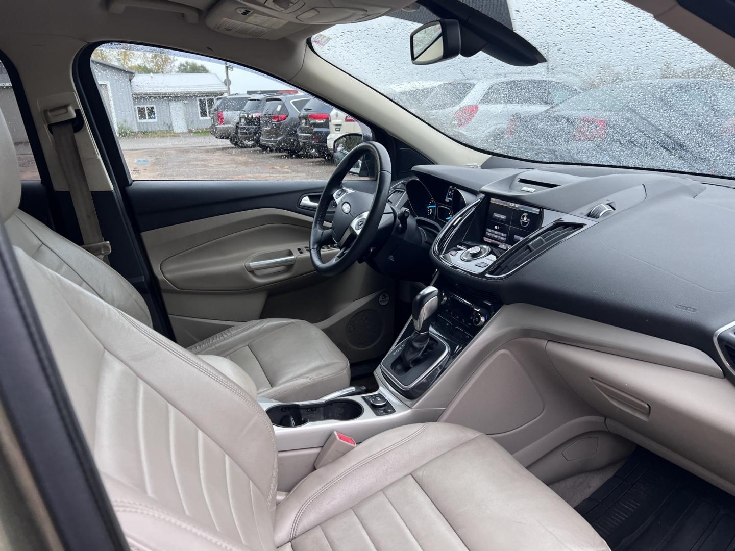 2013 Ford Escape SEL FWD (1FMCU0H90DU) with an 2.0L L4 DOHC 16V engine, 6-Speed Automatic transmission, located at 17255 hwy 65 NE, Ham Lake, MN, 55304, 0.000000, 0.000000- Photo#13