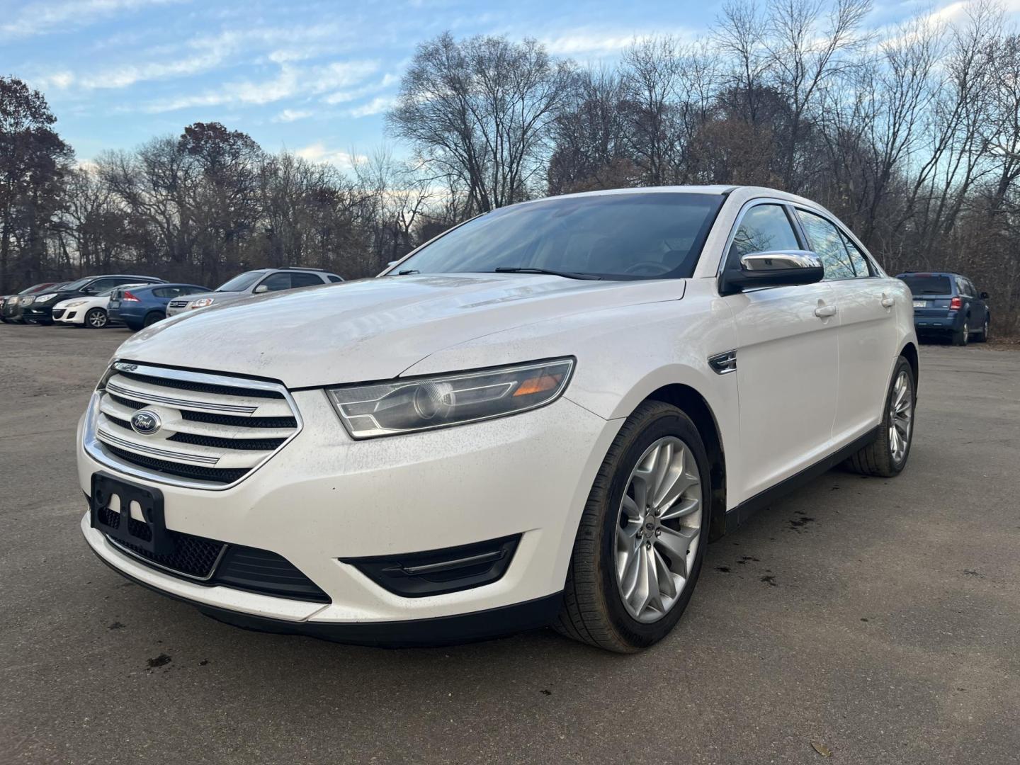 2015 Ford Taurus Limited FWD (1FAHP2F84FG) with an 3.5L V6 DOHC 24V engine, 6-Speed Automatic transmission, located at 17255 hwy 65 NE, Ham Lake, MN, 55304, 0.000000, 0.000000 - Photo#0