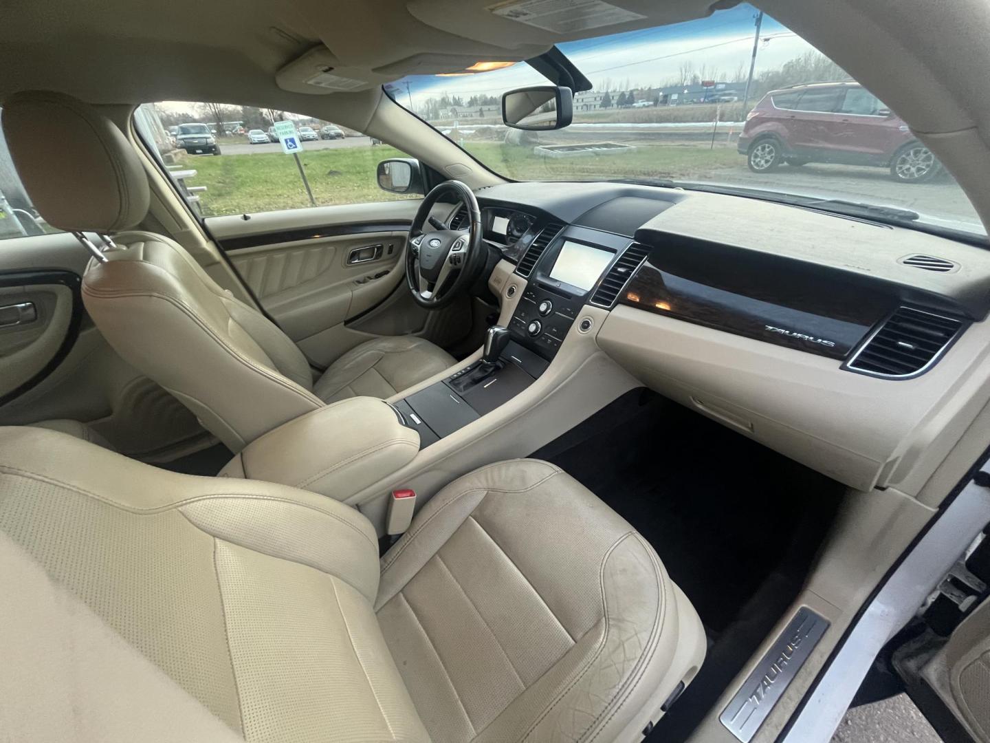 2015 Ford Taurus Limited FWD (1FAHP2F84FG) with an 3.5L V6 DOHC 24V engine, 6-Speed Automatic transmission, located at 17255 hwy 65 NE, Ham Lake, MN, 55304, 0.000000, 0.000000 - Photo#13