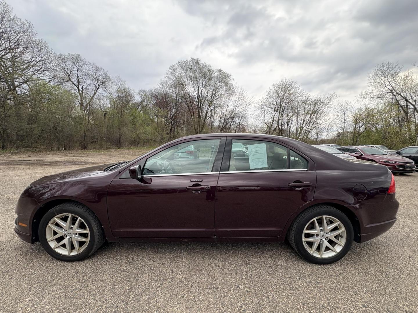 2011 Ford Fusion I4 SEL (3FAHP0JA6BR) with an 2.5L L4 DOHC 16V engine, located at 17255 hwy 65 NE, Ham Lake, MN, 55304, 0.000000, 0.000000 - Photo#1