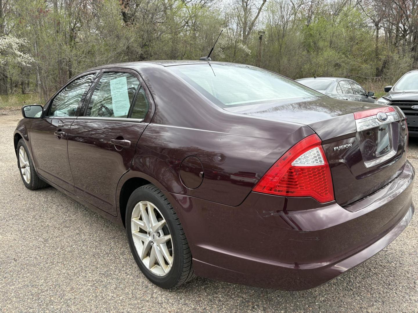 2011 Ford Fusion I4 SEL (3FAHP0JA6BR) with an 2.5L L4 DOHC 16V engine, located at 17255 hwy 65 NE, Ham Lake, MN, 55304, 0.000000, 0.000000 - Photo#2